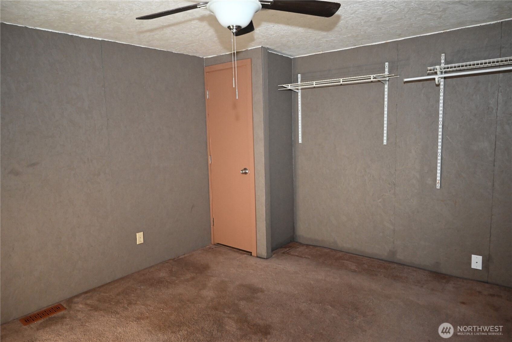1438 Ne Steele Creek Drive 102 Property Photo 24