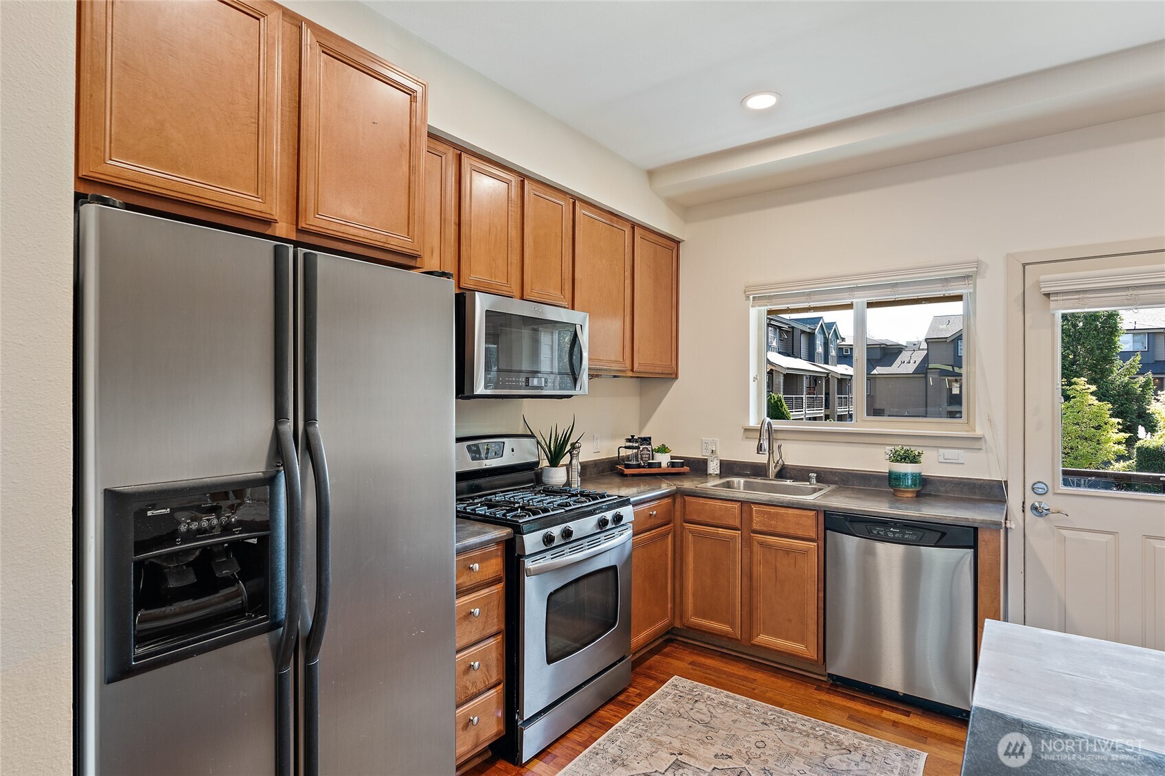 4824 Pointes Drive Property Photo 17