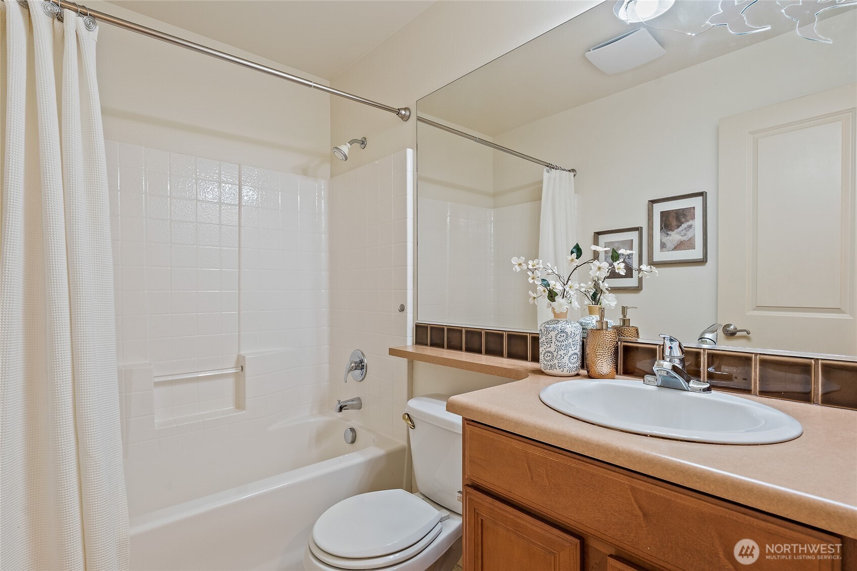4824 Pointes Drive Property Photo 32