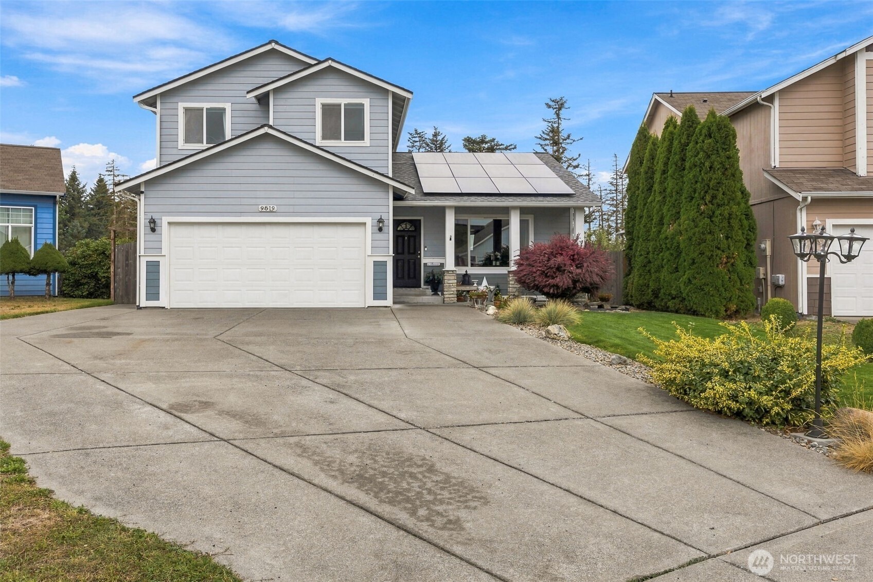 9819 Greenleaf Loop Property Photo 1