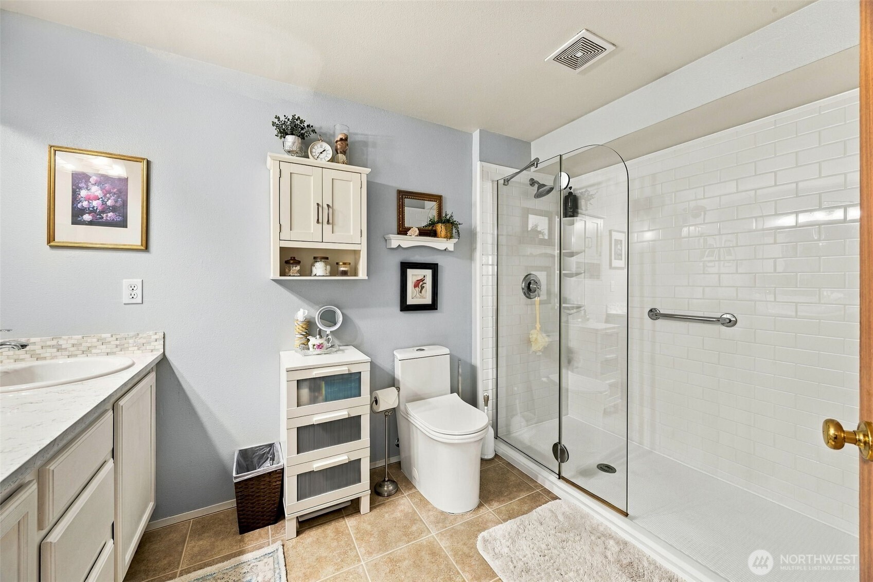 9819 Greenleaf Loop Property Photo 13