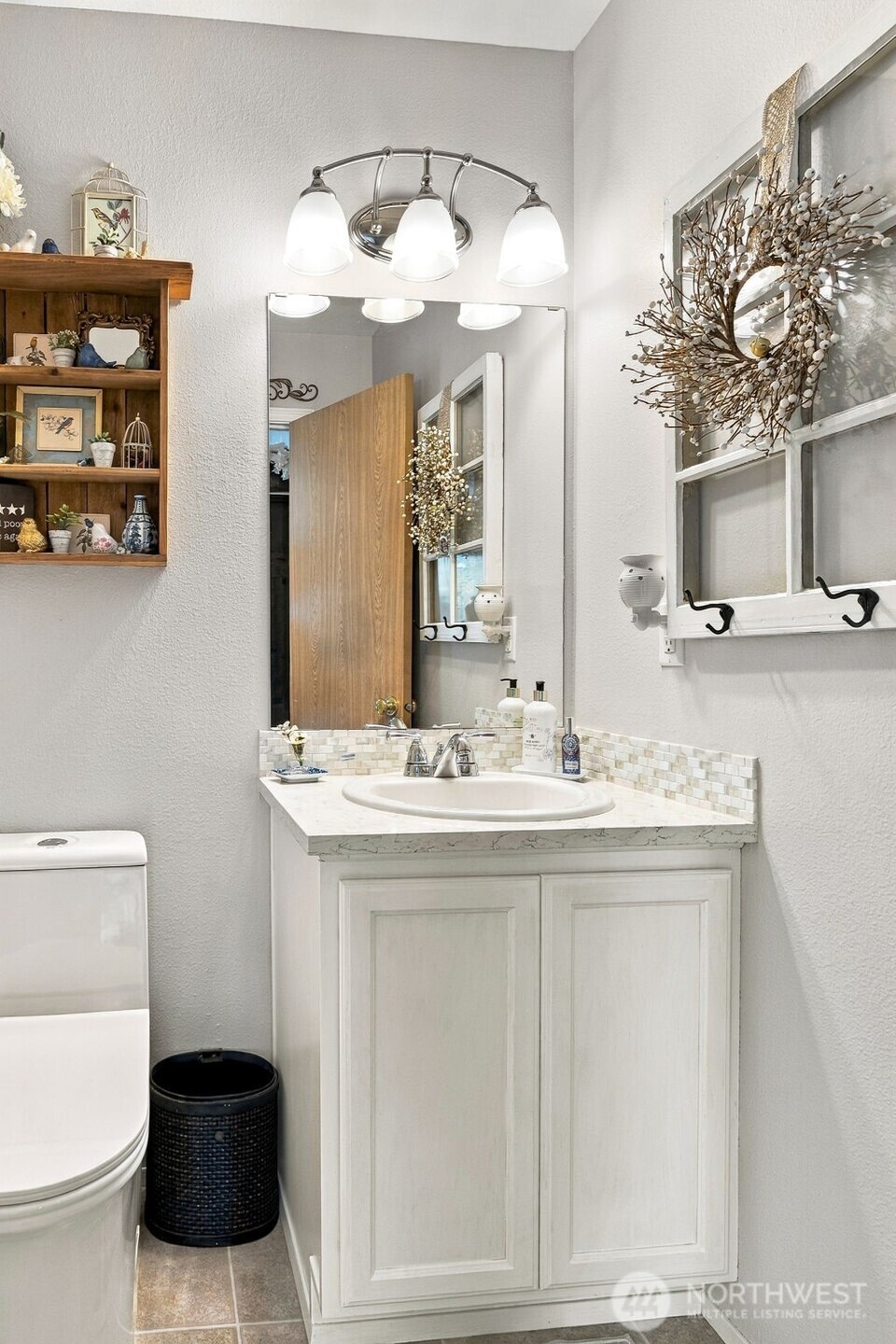 9819 Greenleaf Loop Property Photo 19