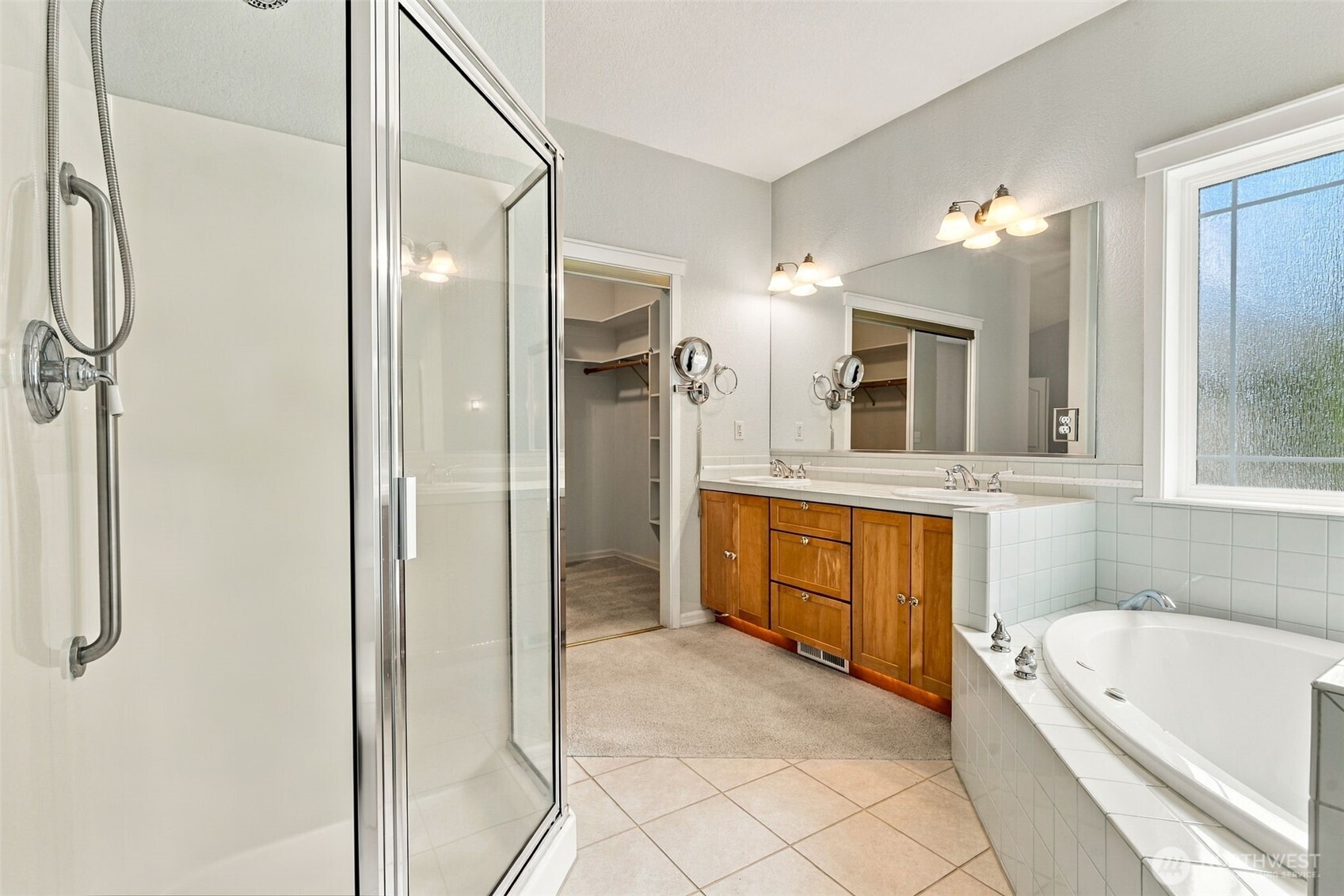 4204 Campus Green Drive Property Photo 15