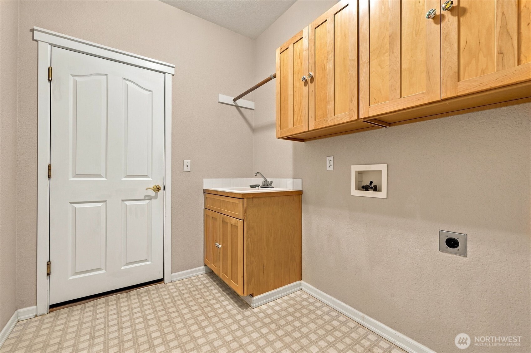 4204 Campus Green Drive Property Photo 20