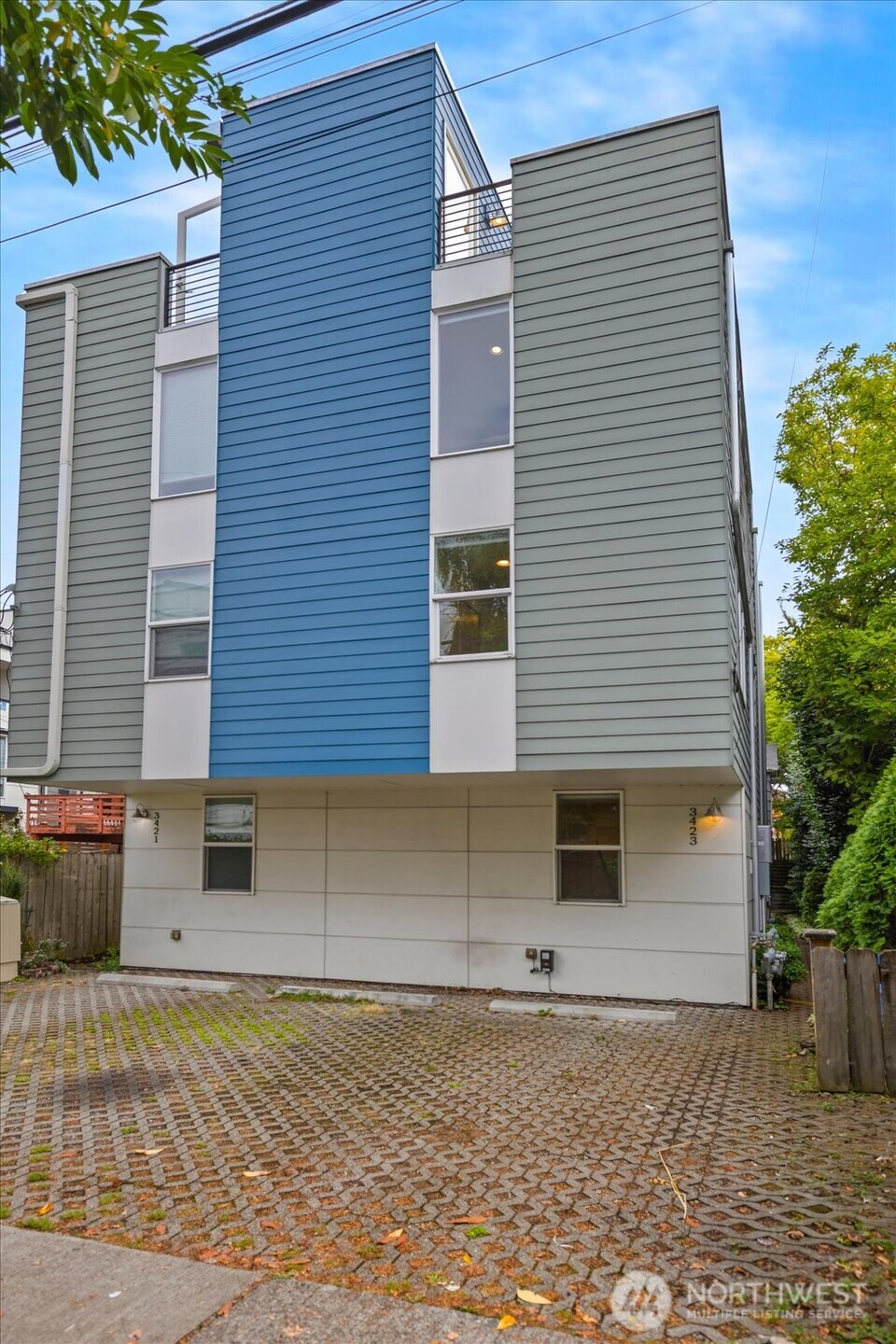 3423 Beacon Avenue Property Photo 1