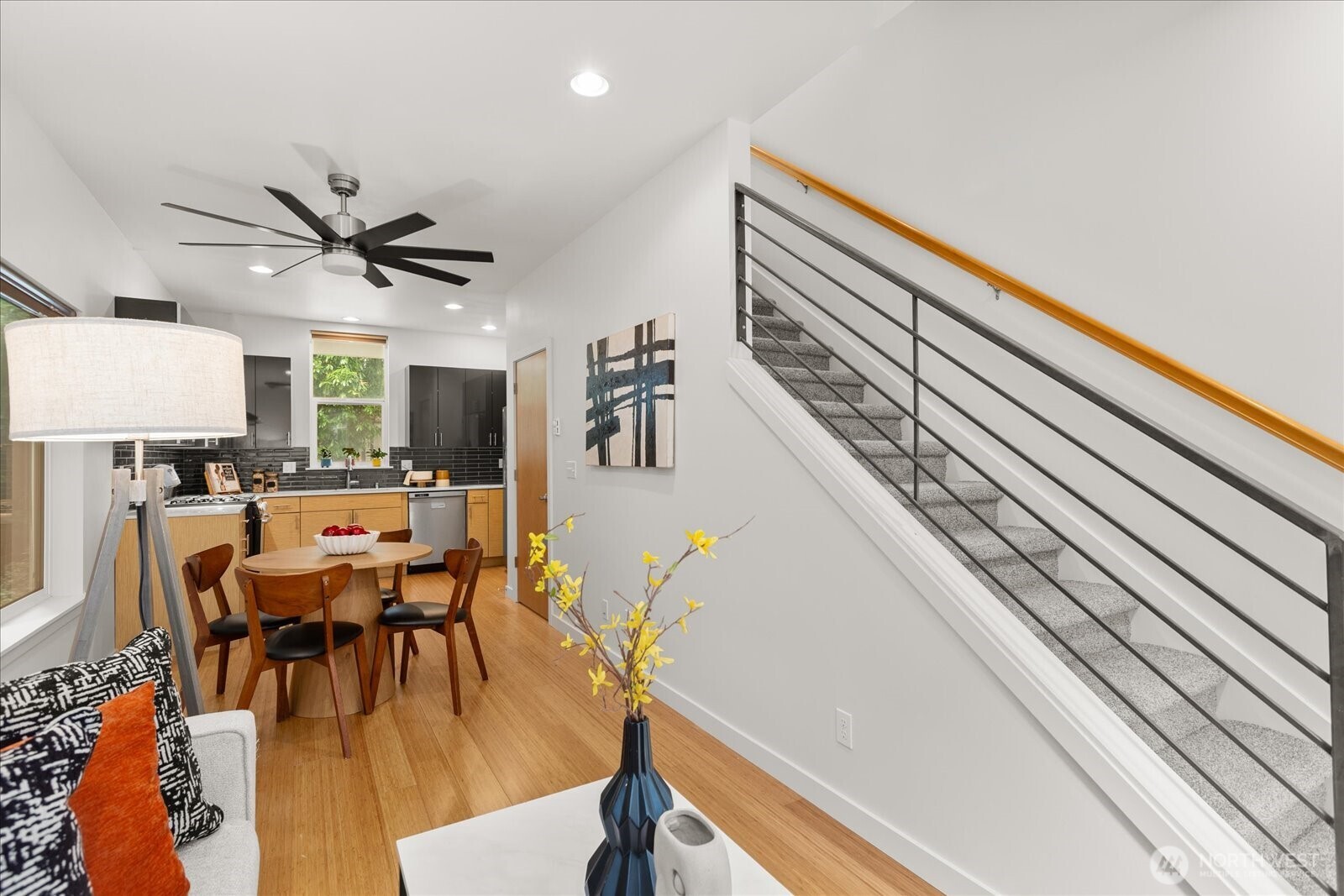3423 Beacon Avenue Property Photo 3