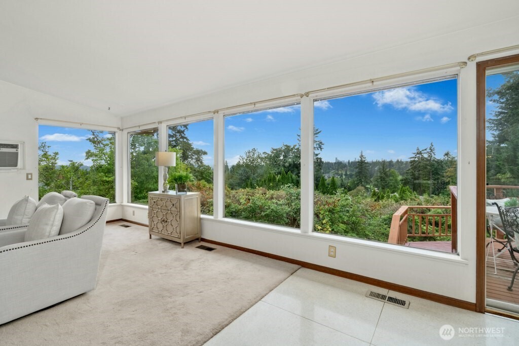 1909 89th Place Property Photo 11