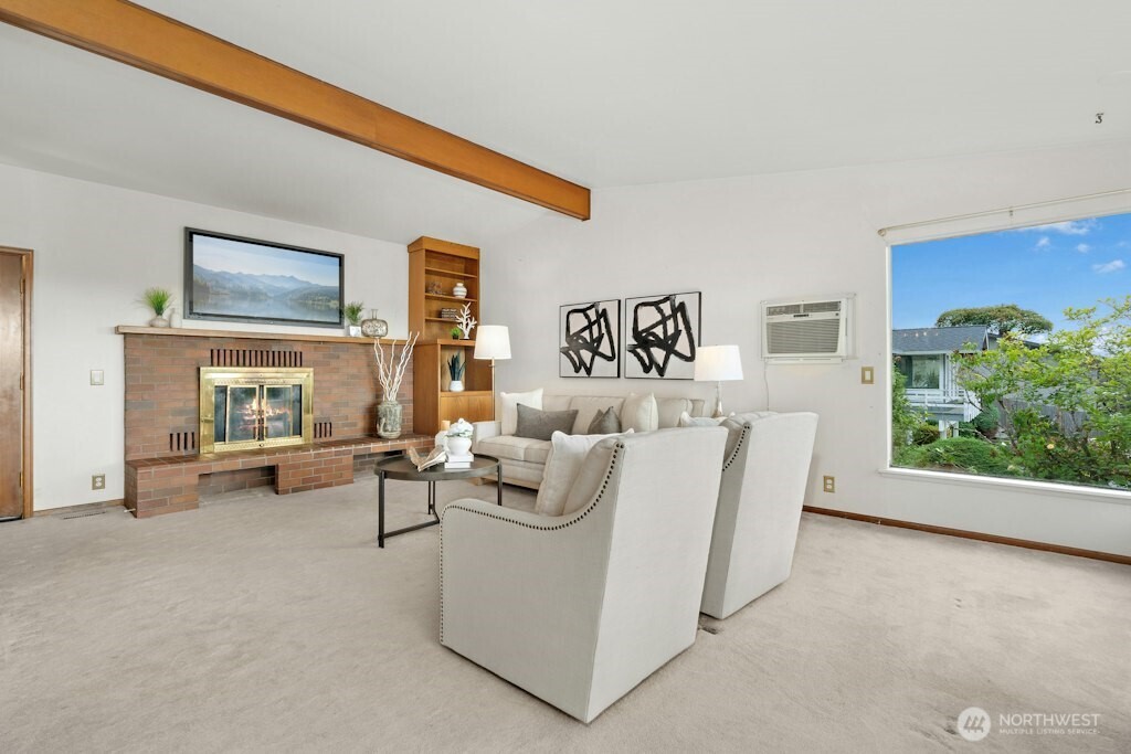 1909 89th Place Property Photo 12