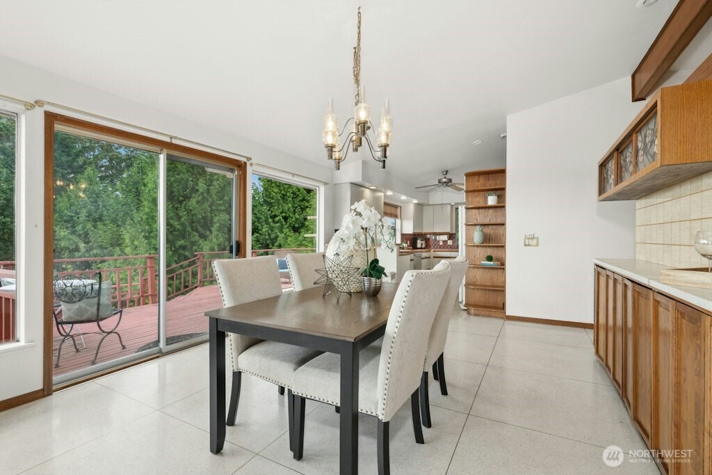 1909 89th Place Property Photo 13