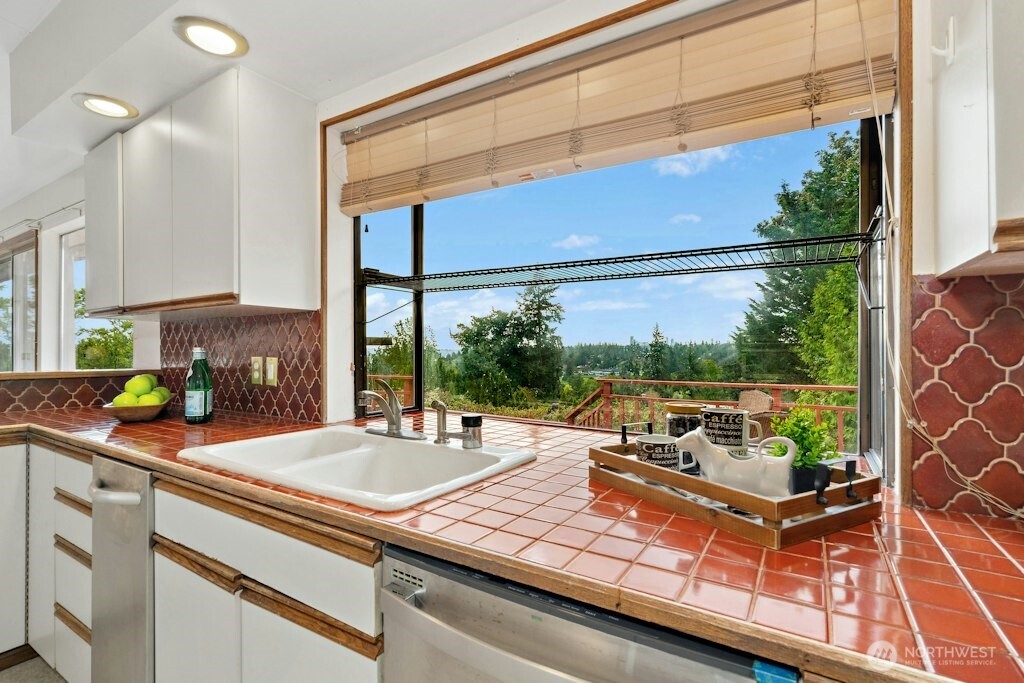 1909 89th Place Property Photo 17