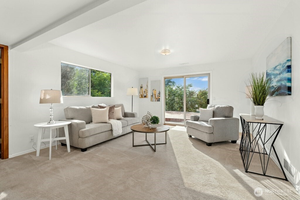 1909 89th Place Property Photo 24