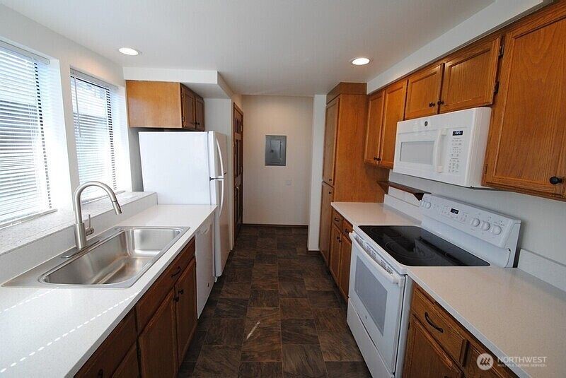 1730 Dexter Avenue Property Photo 9