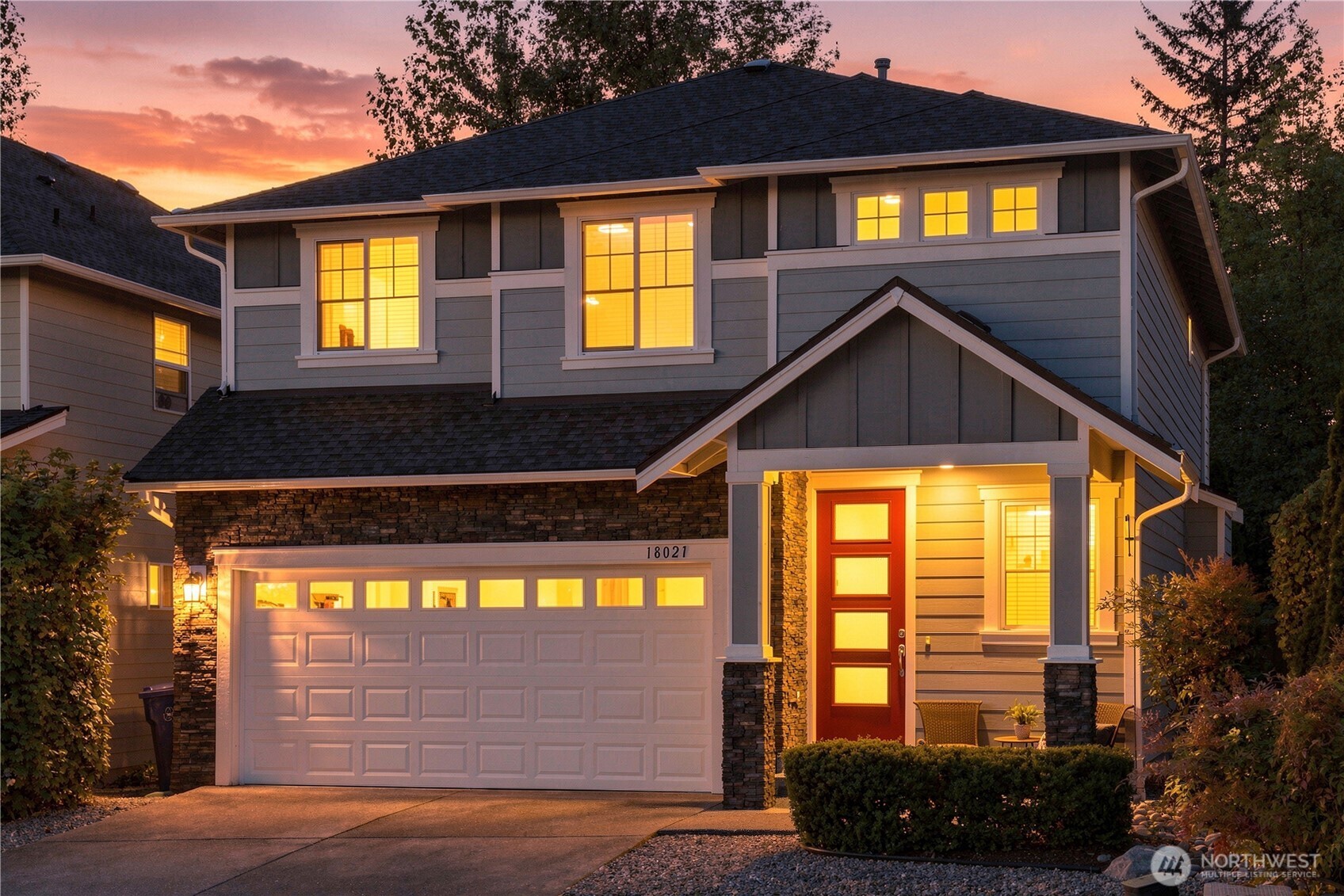18021 33 Drive Property Photo 2