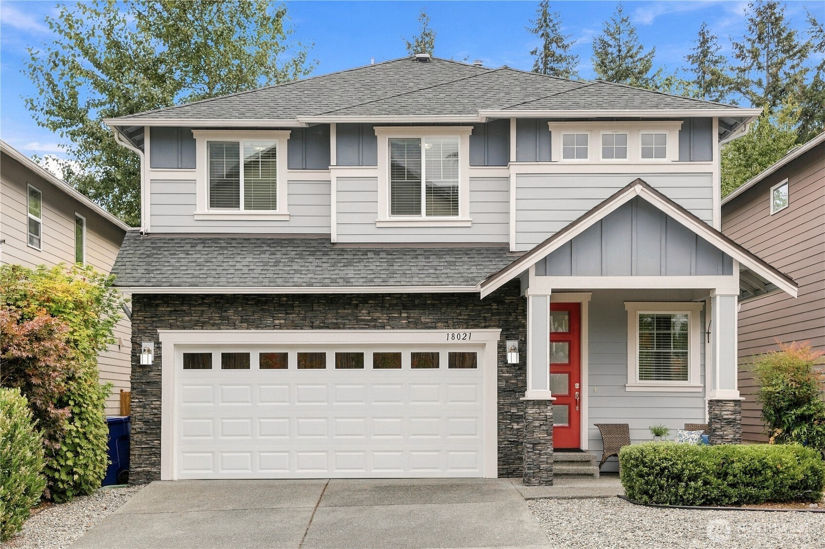 18021 33 Drive Property Photo 3