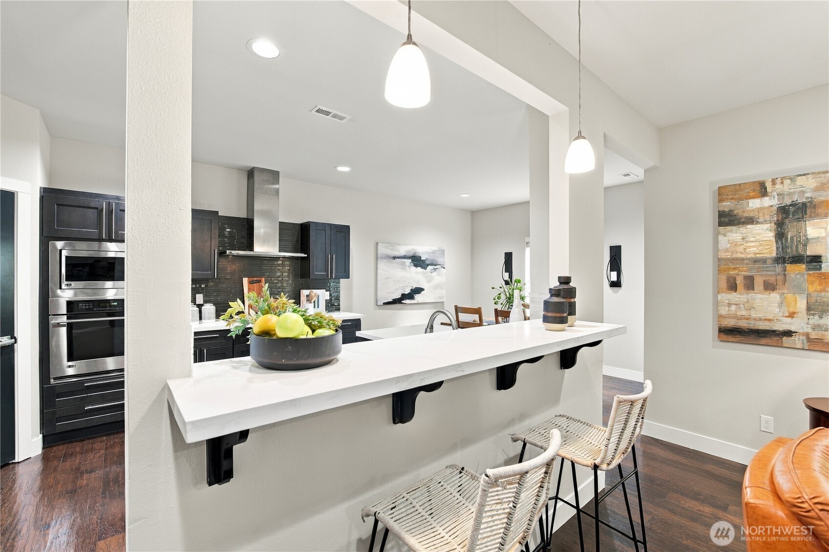 18021 33 Drive Property Photo 8