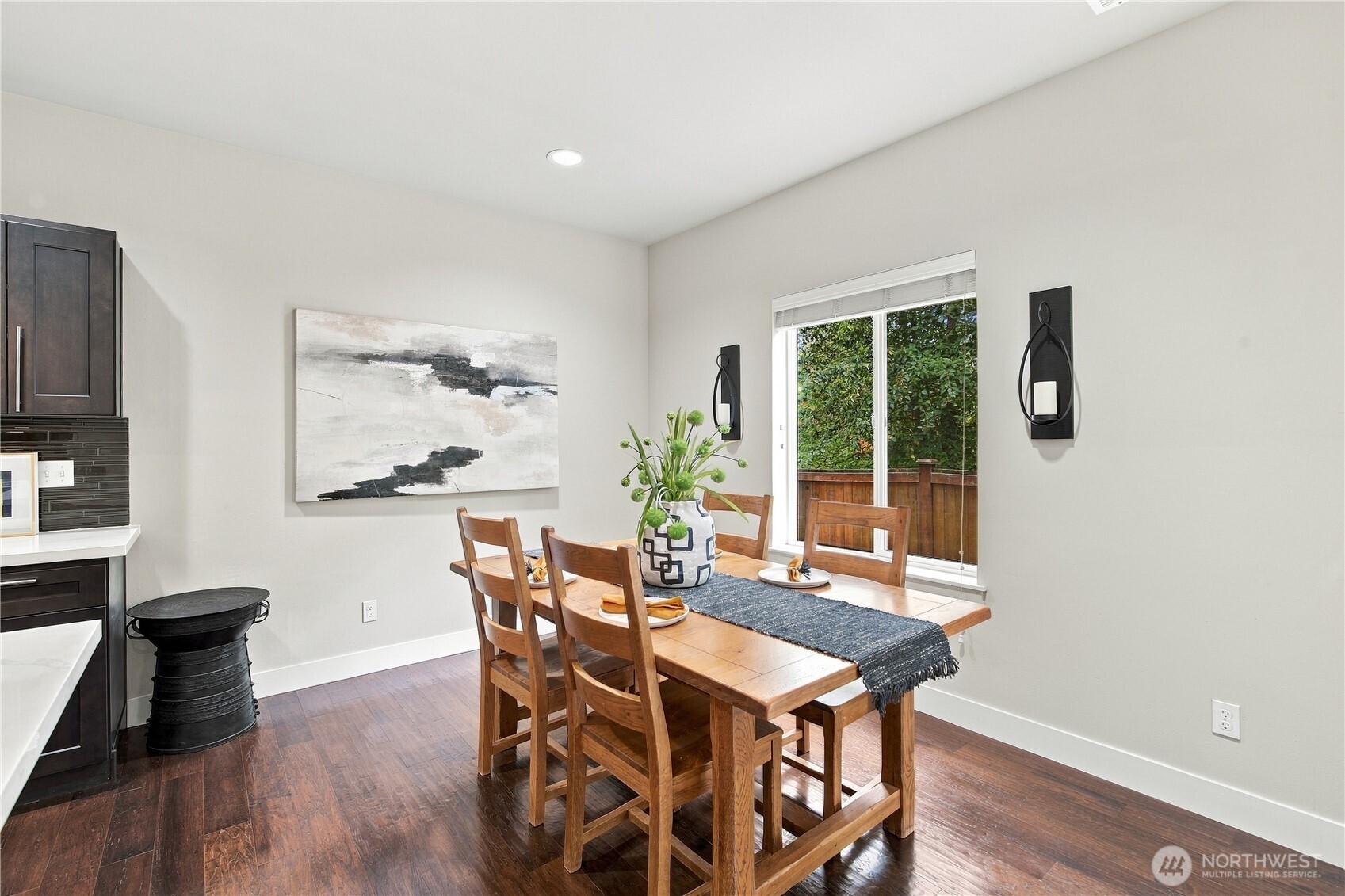 18021 33 Drive Property Photo 14
