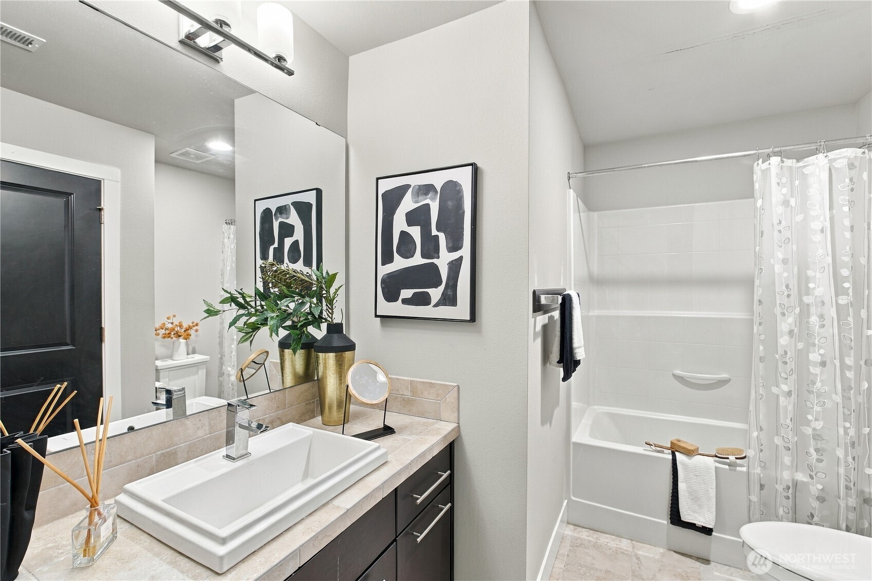 18021 33 Drive Property Photo 21