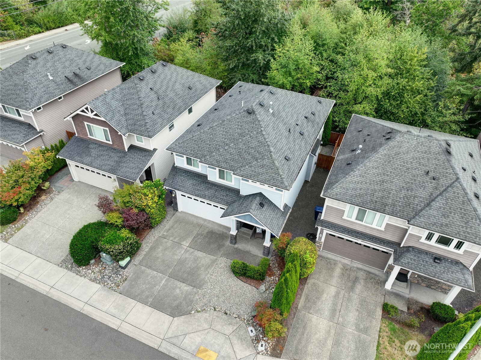 18021 33 Drive Property Photo 28