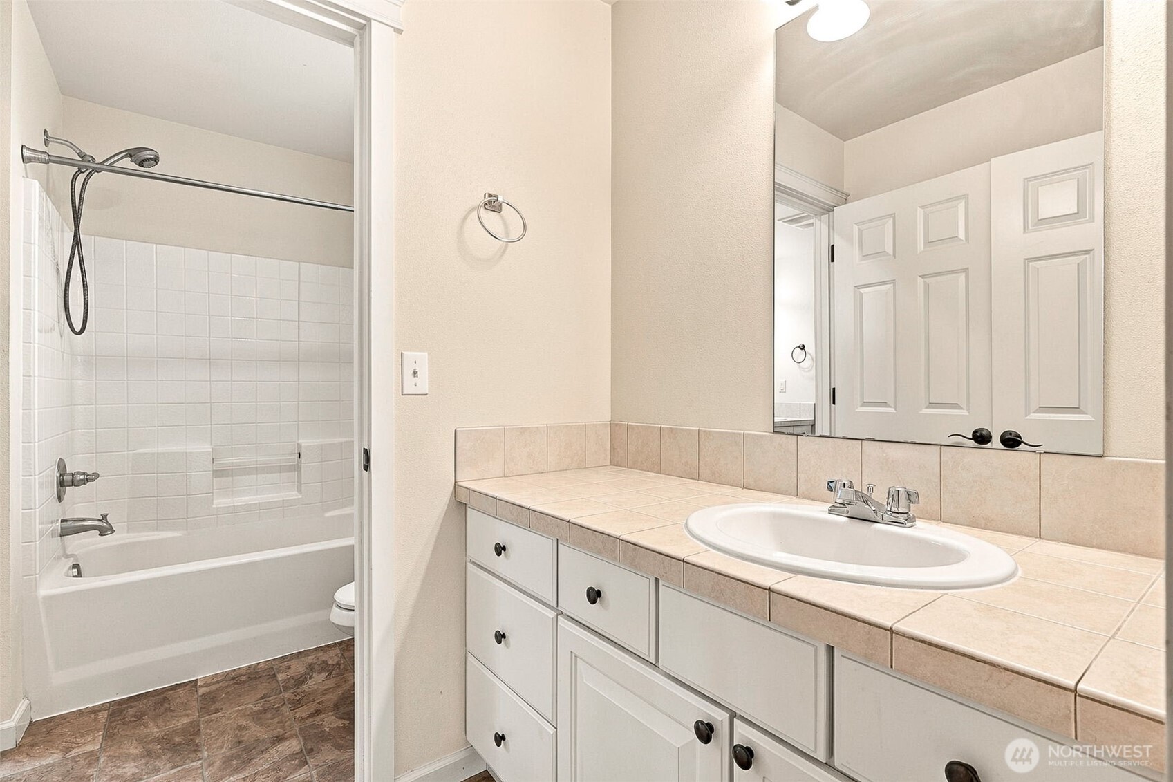 1305 Foreman Road Property Photo 17
