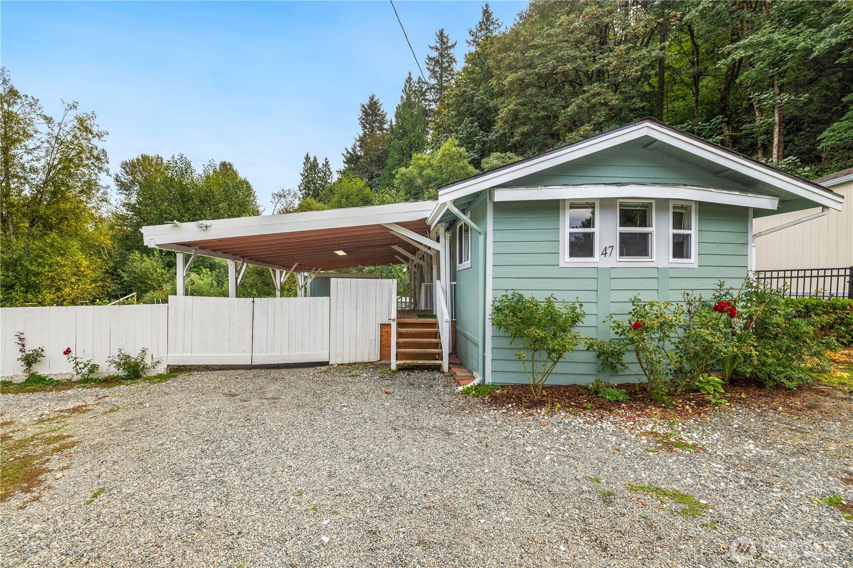 16405 Se Maple Valley Highway 47 Property Photo 1