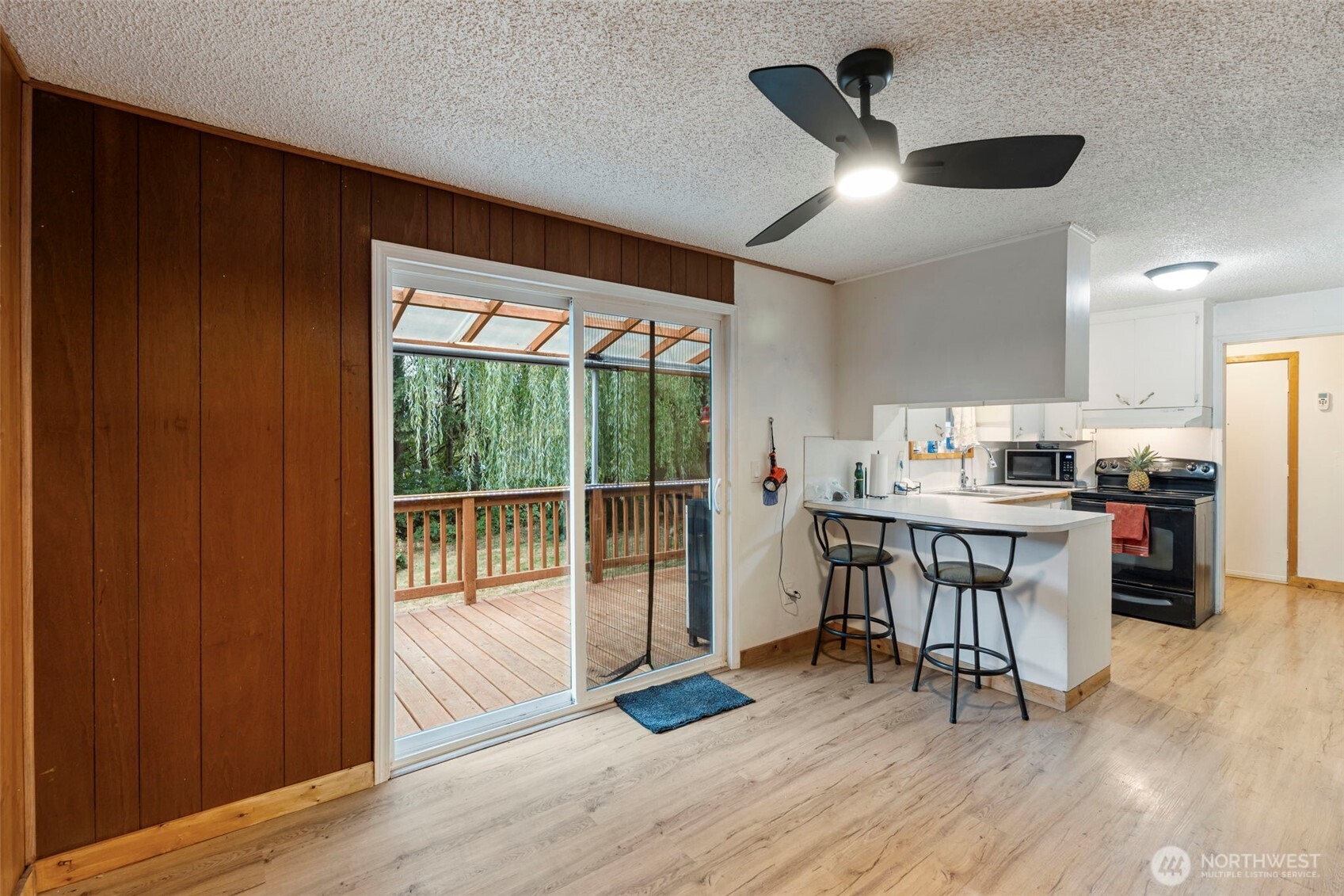 1003 E Street Property Photo 6