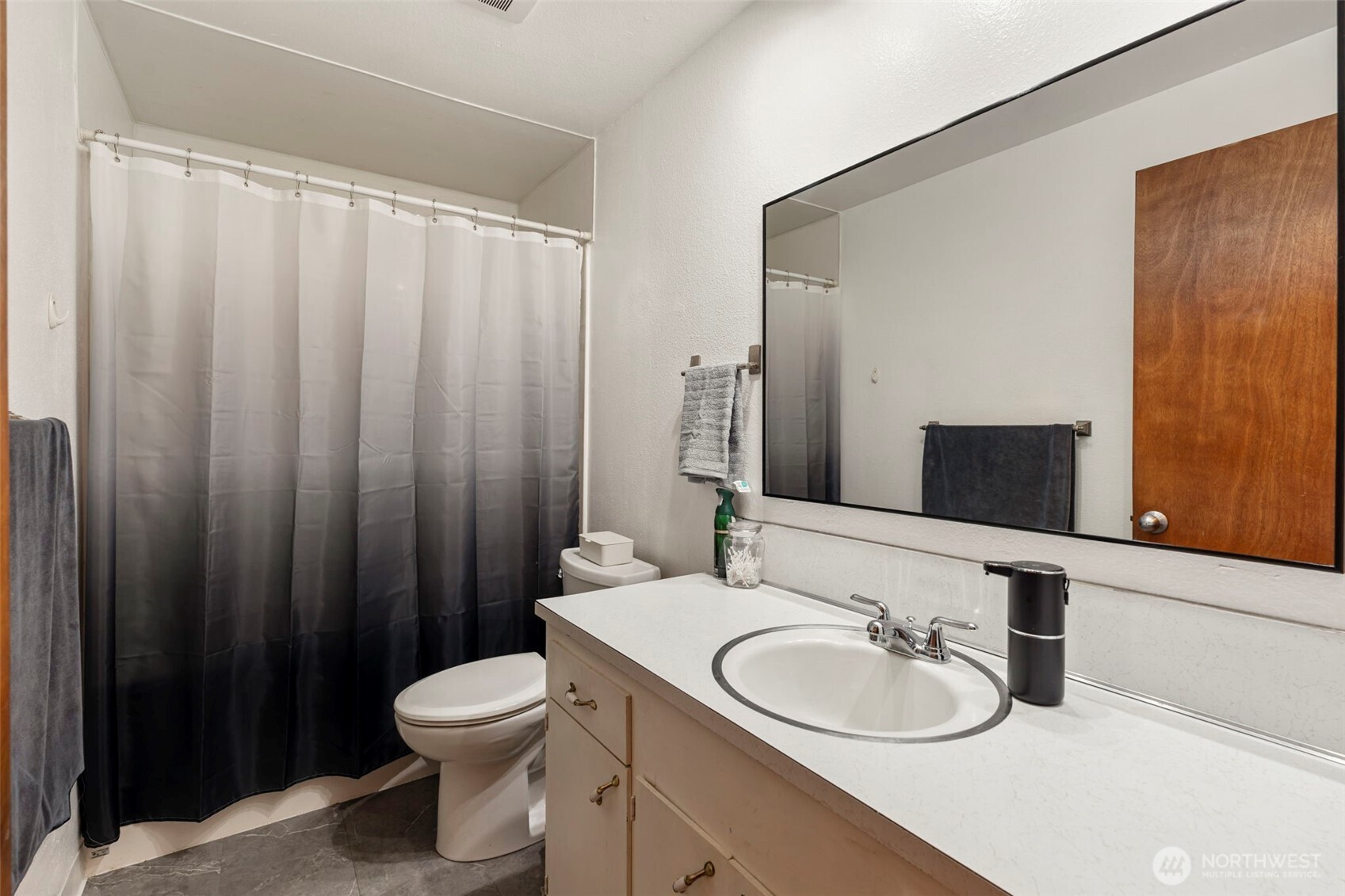 1003 E Street Property Photo 16