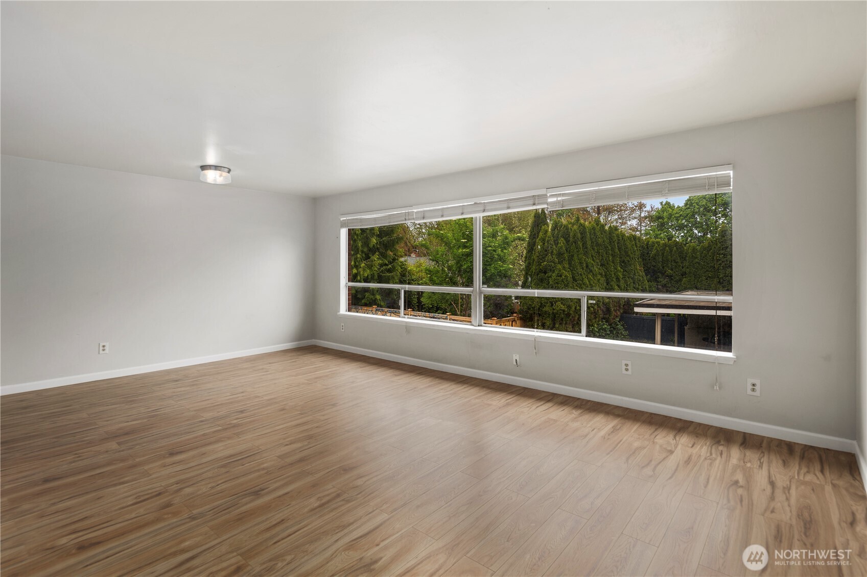 748 S Cloverdale Street 14 Property Photo 5