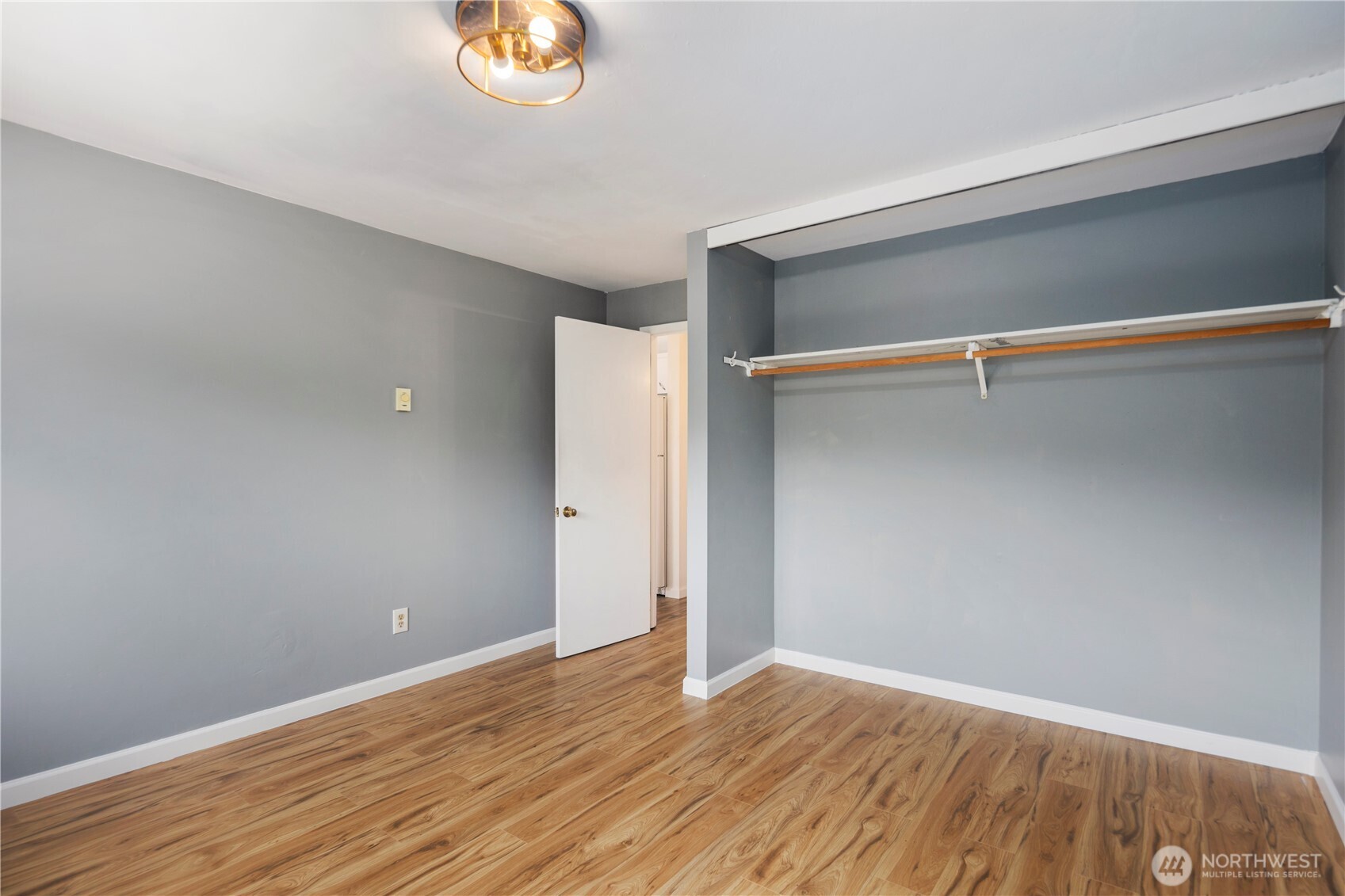 748 S Cloverdale Street 14 Property Photo 15