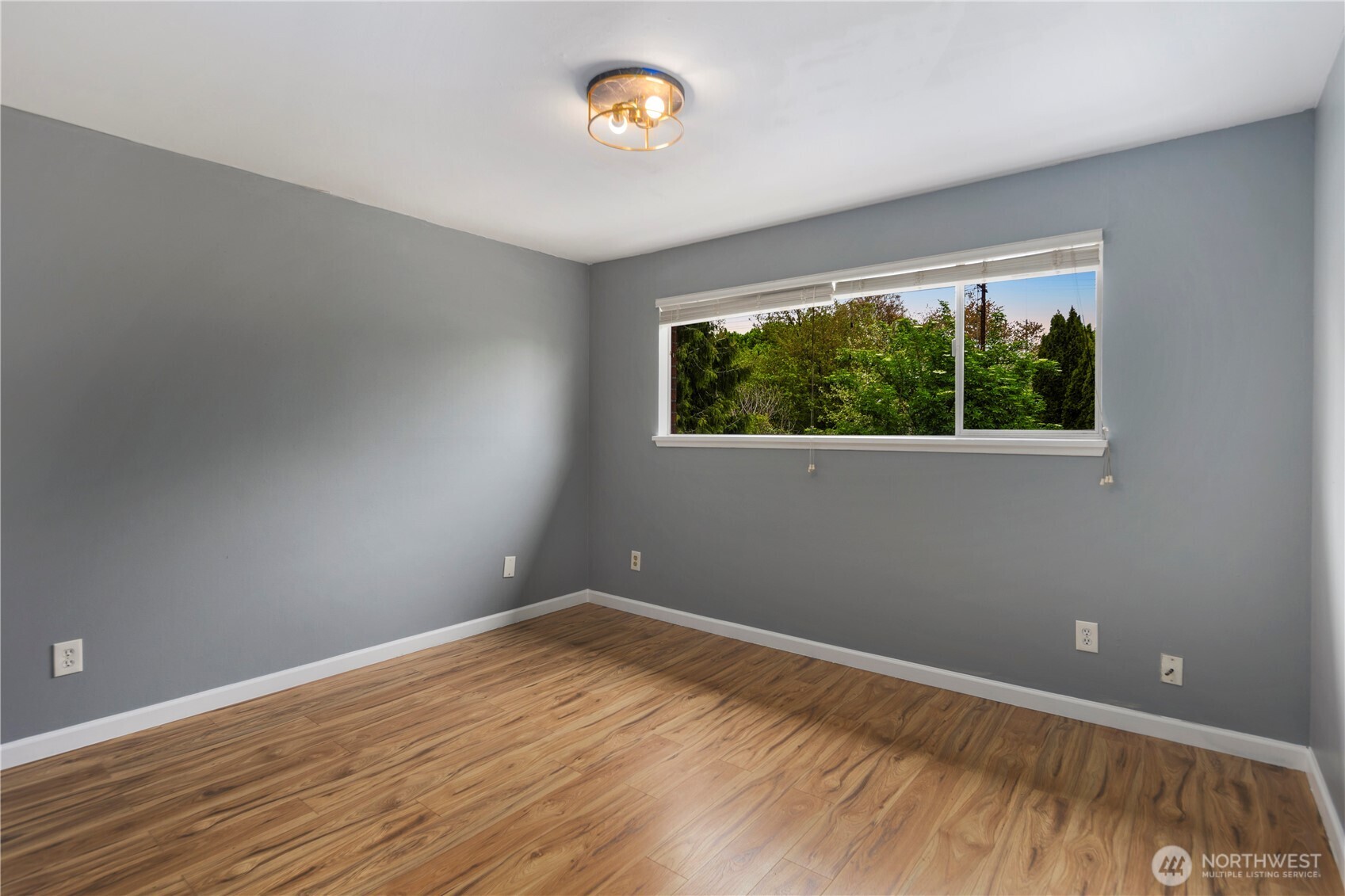 748 S Cloverdale Street 14 Property Photo 16