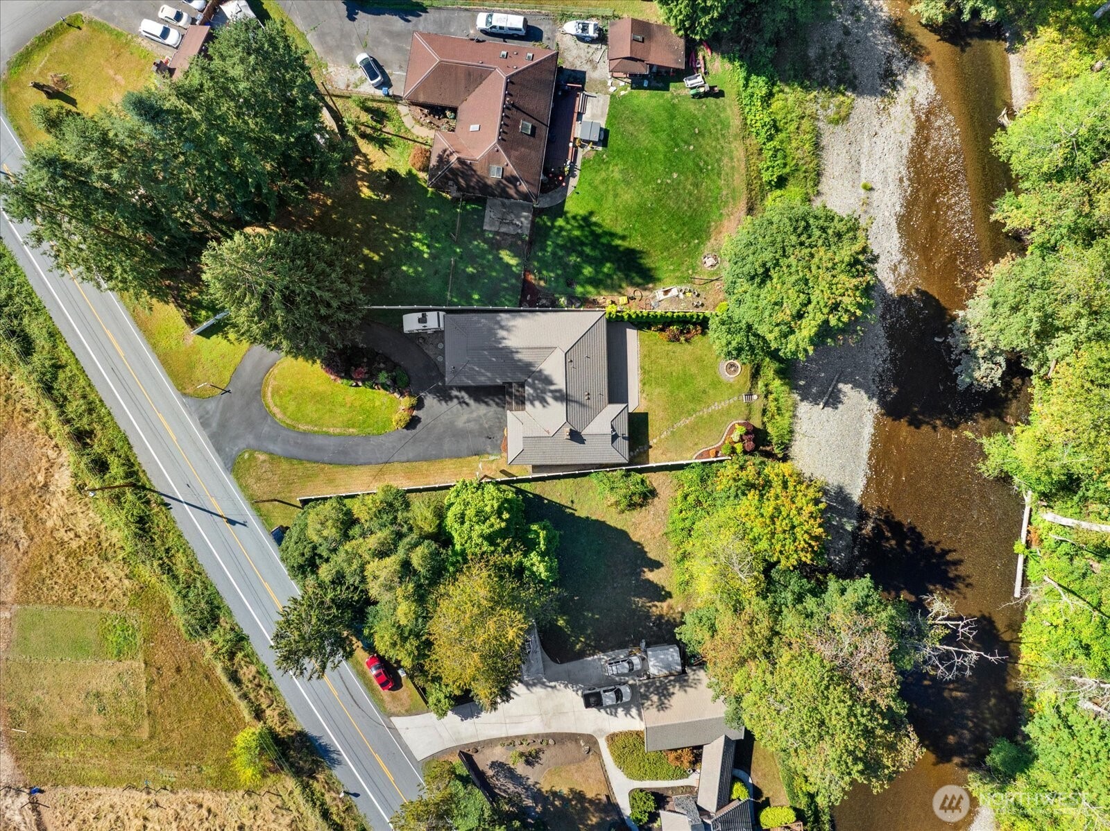 628 Russell Road Property Photo 1