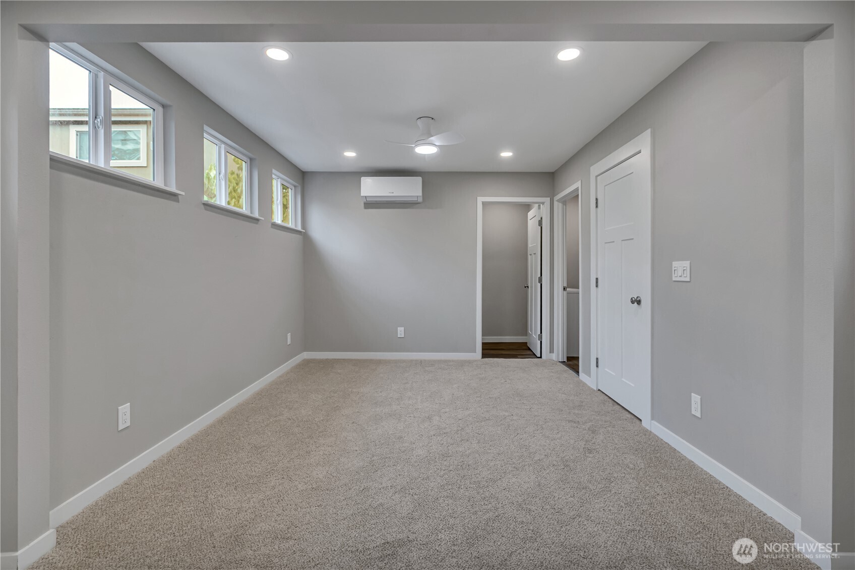 14322 Admiralty Way 31 Property Photo 16