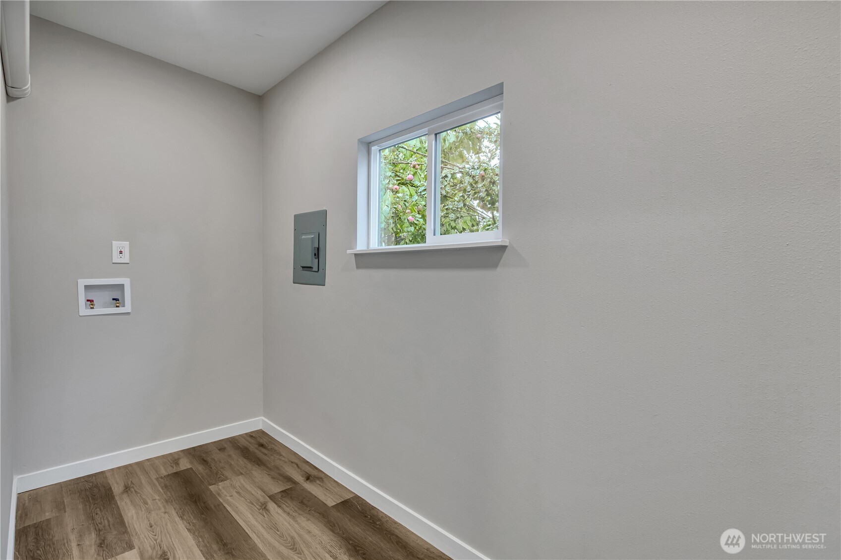 14322 Admiralty Way 31 Property Photo 18