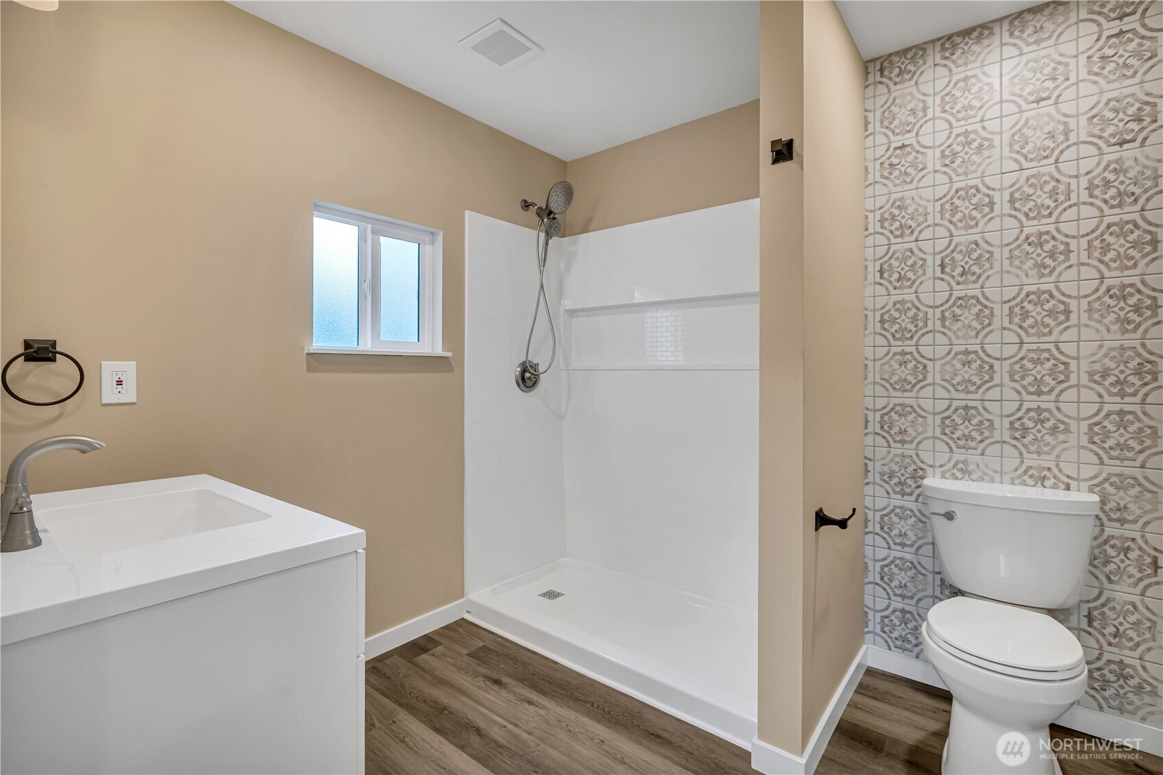14322 Admiralty Way 31 Property Photo 19