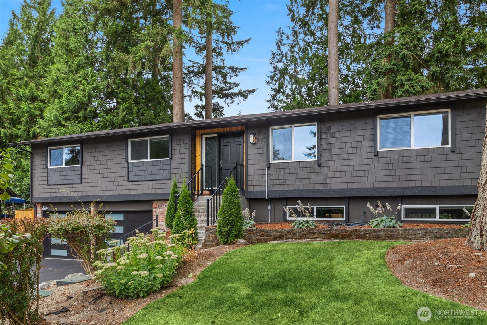 212 143rd Street Property Photo 1