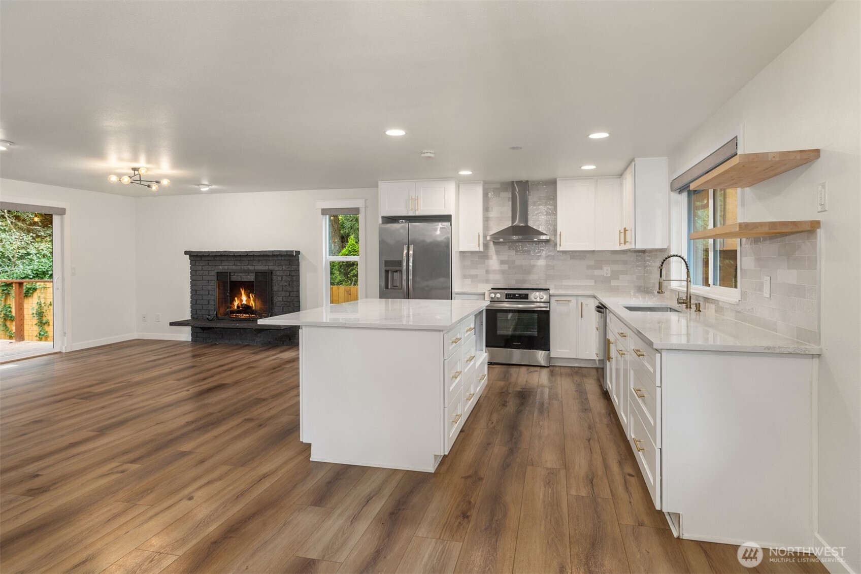 212 143rd Street Property Photo 7