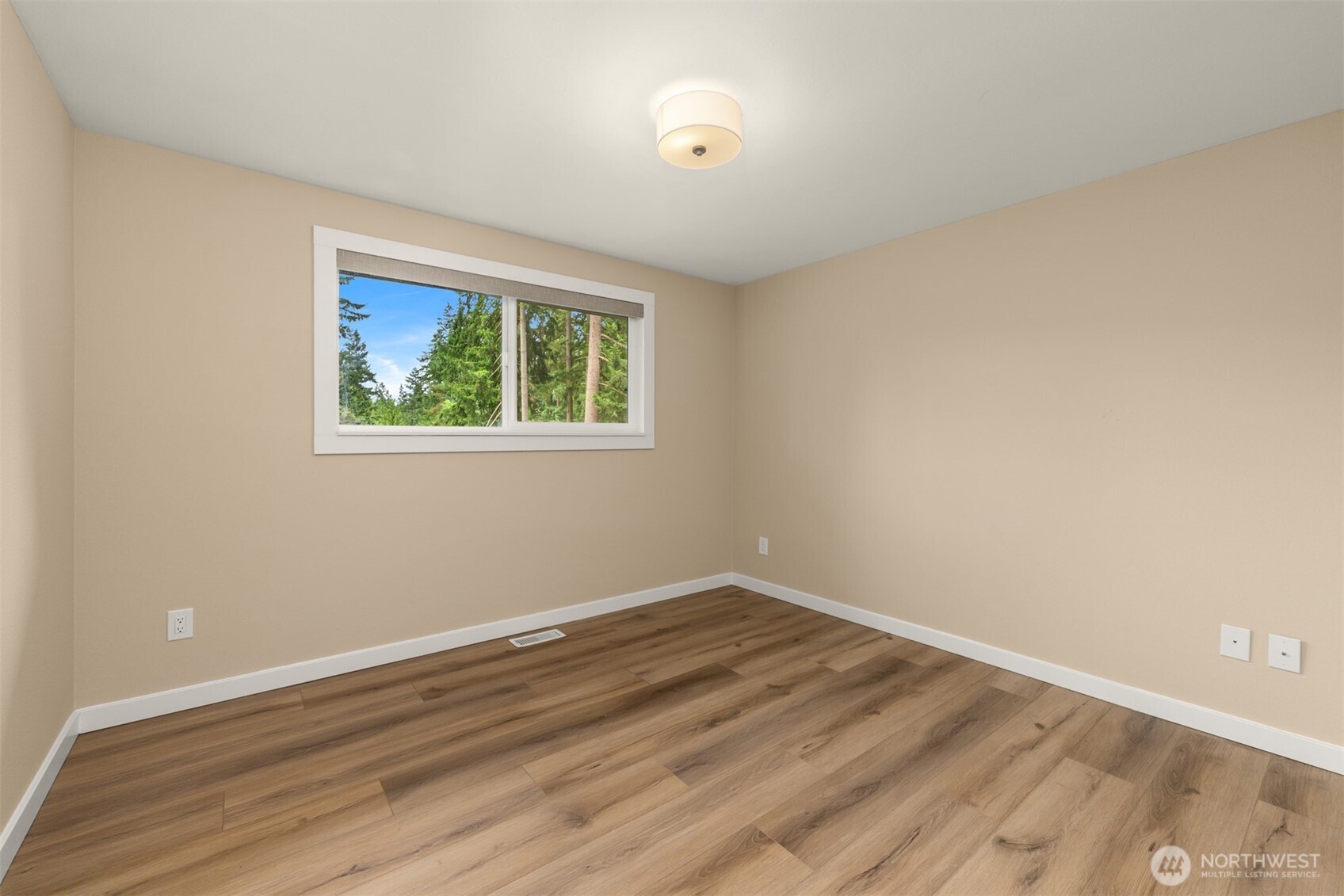212 143rd Street Property Photo 17