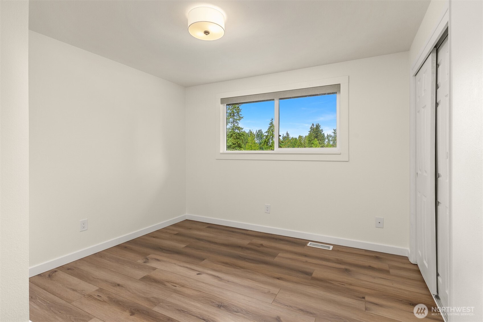 212 143rd Street Property Photo 18