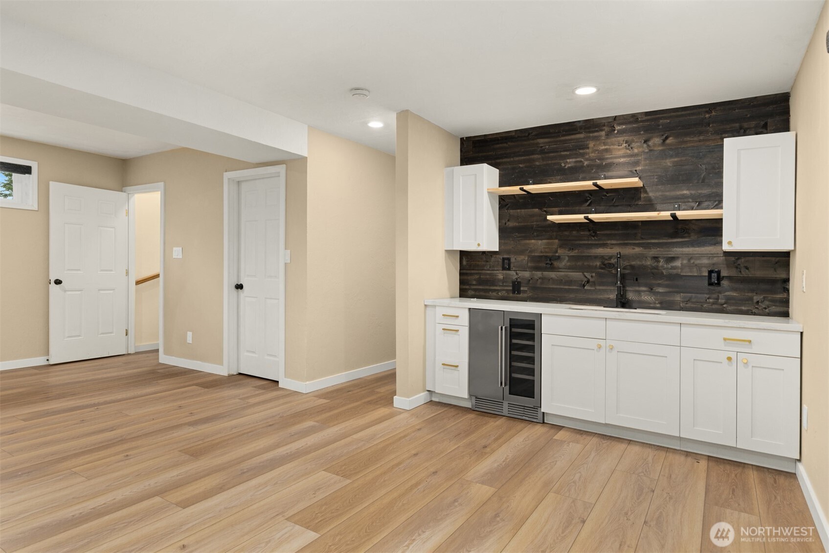 212 143rd Street Property Photo 24