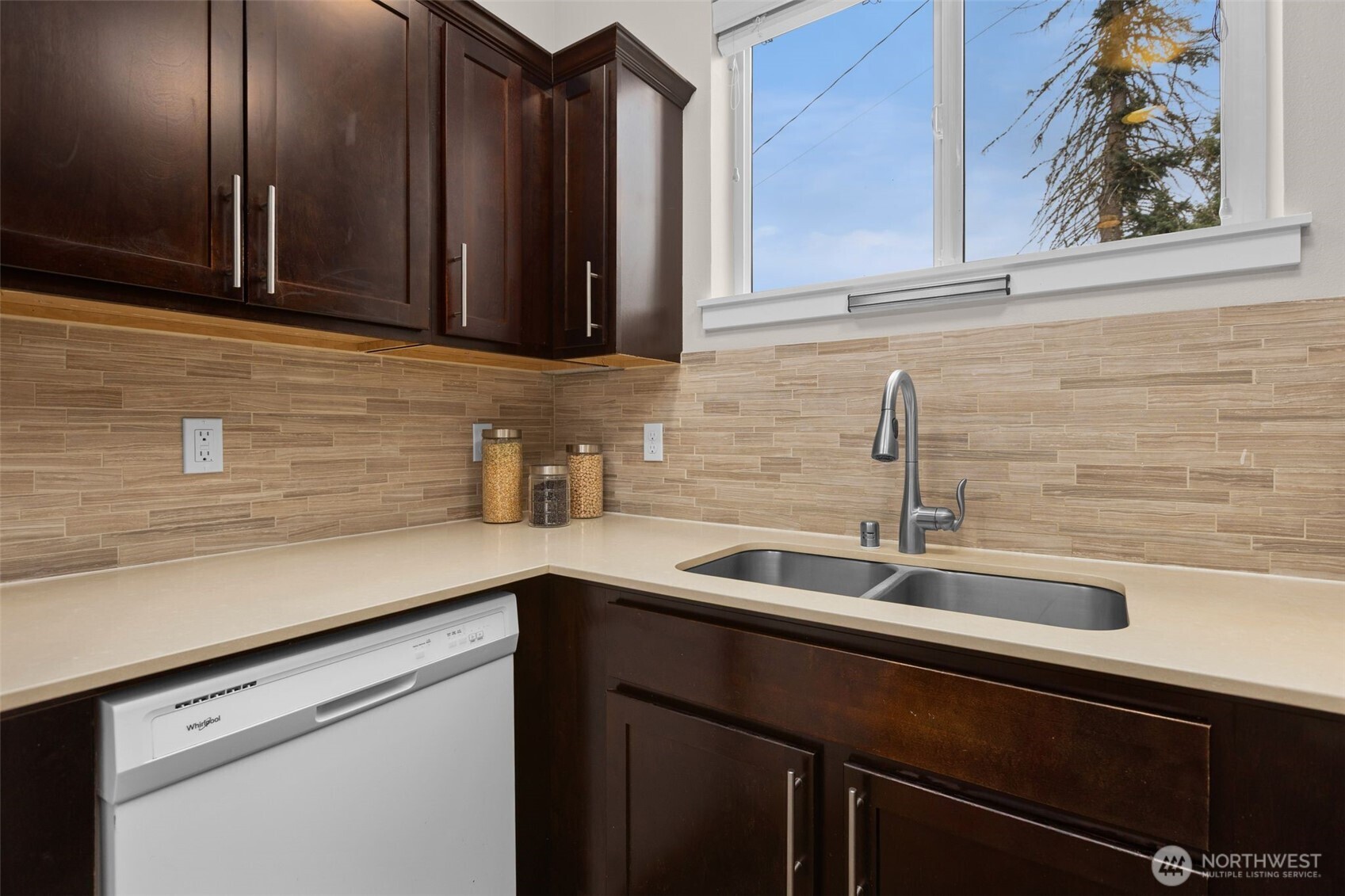 221 1st Place Property Photo 7