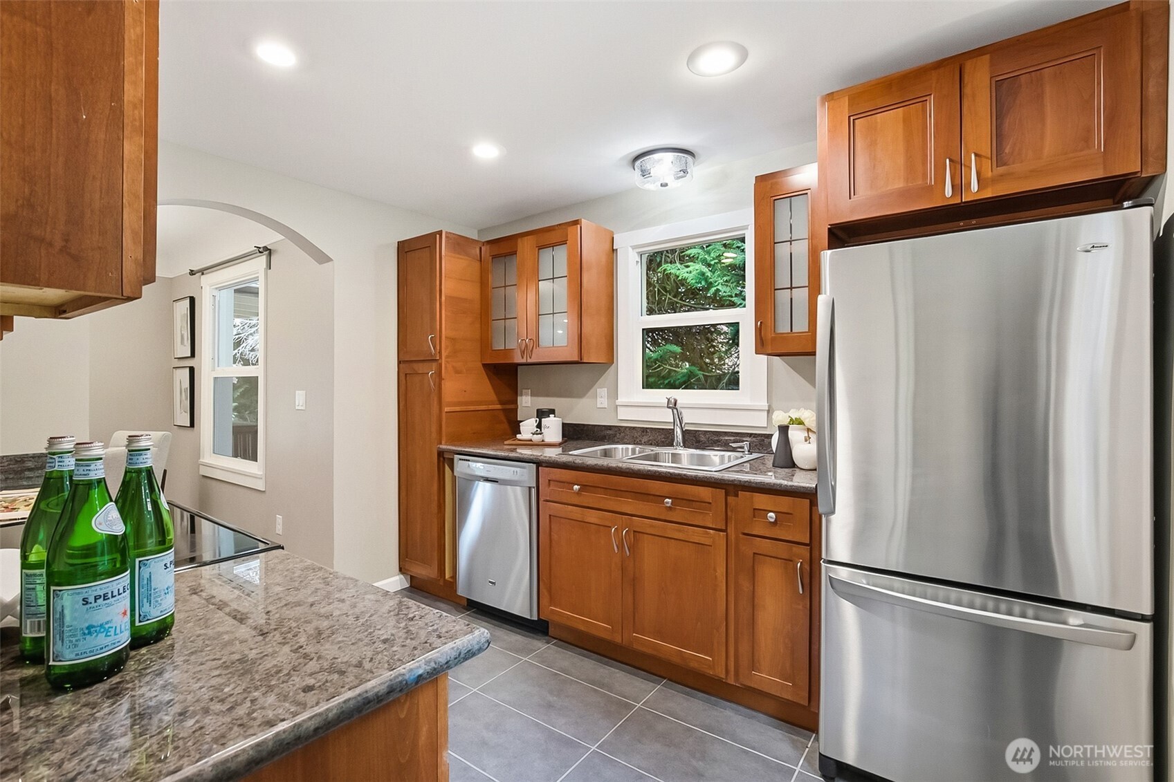 8800 Ravenna Avenue Property Photo 6