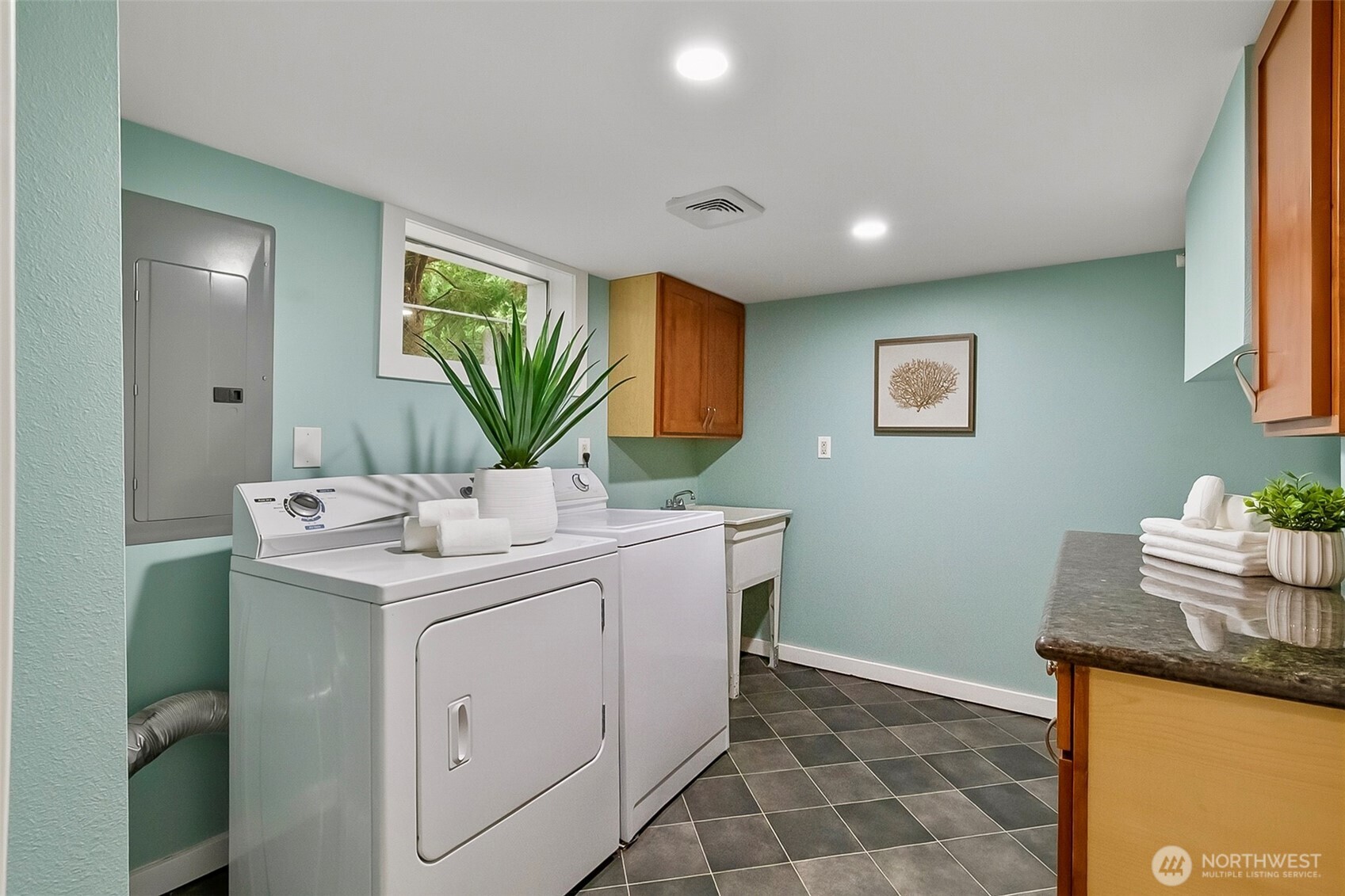 8800 Ravenna Avenue Property Photo 17
