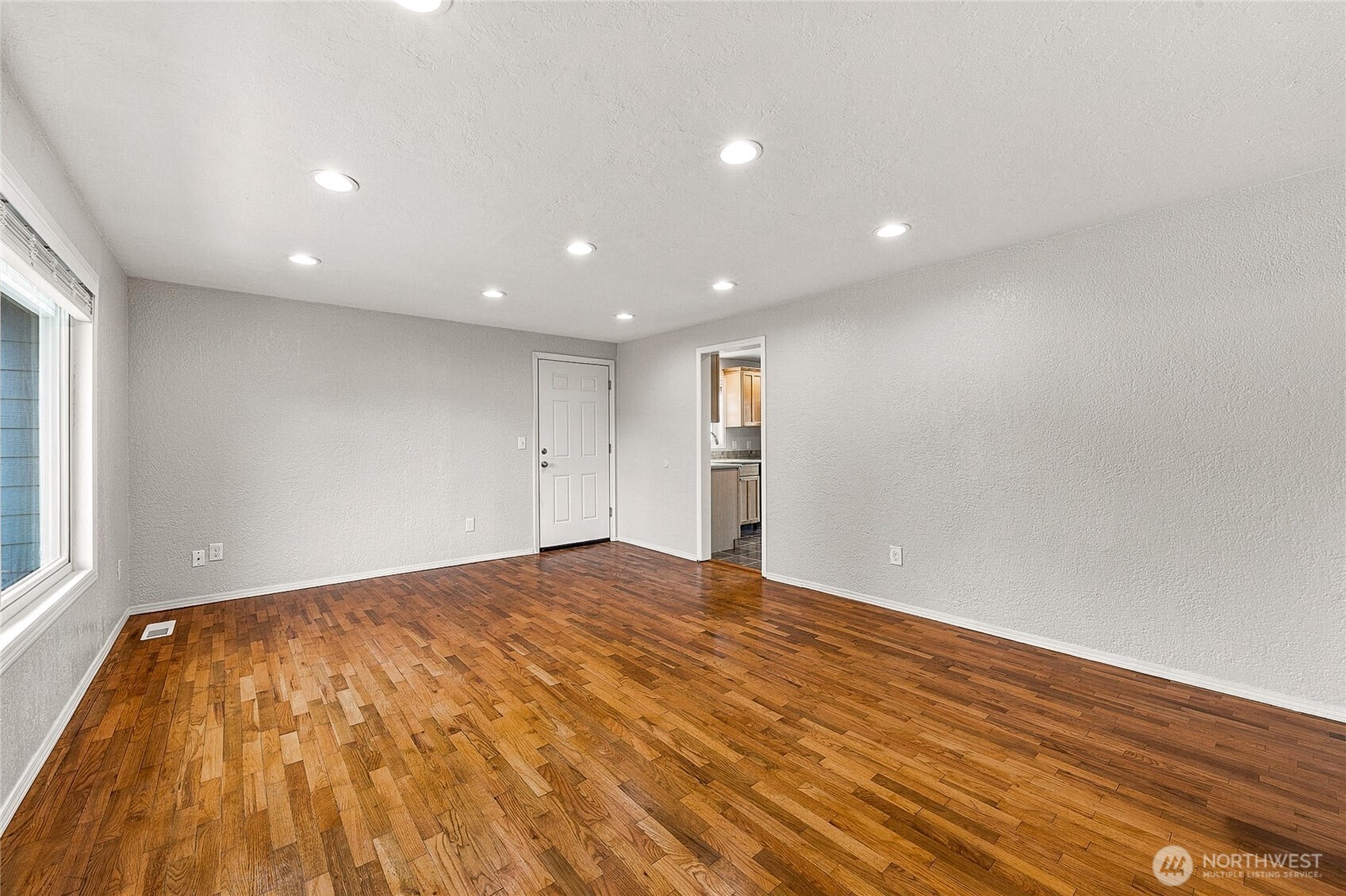 4314 N Highland Avenue Property Photo 4