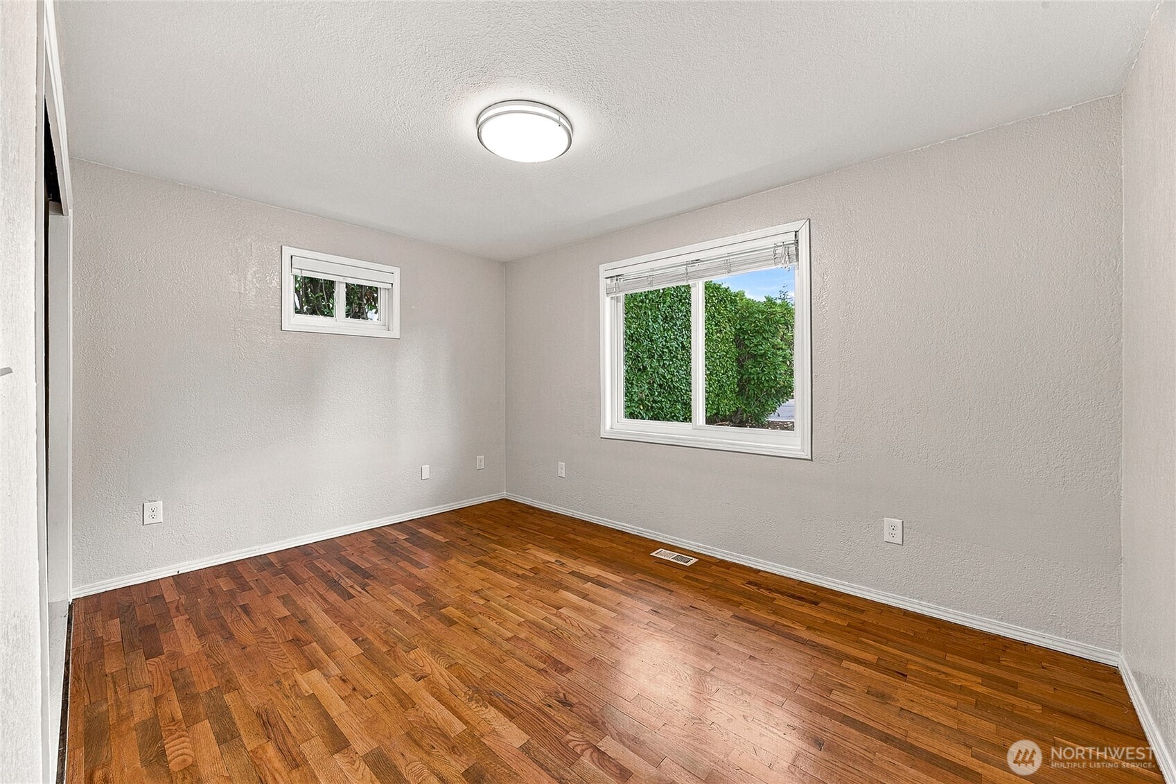 4314 N Highland Avenue Property Photo 10