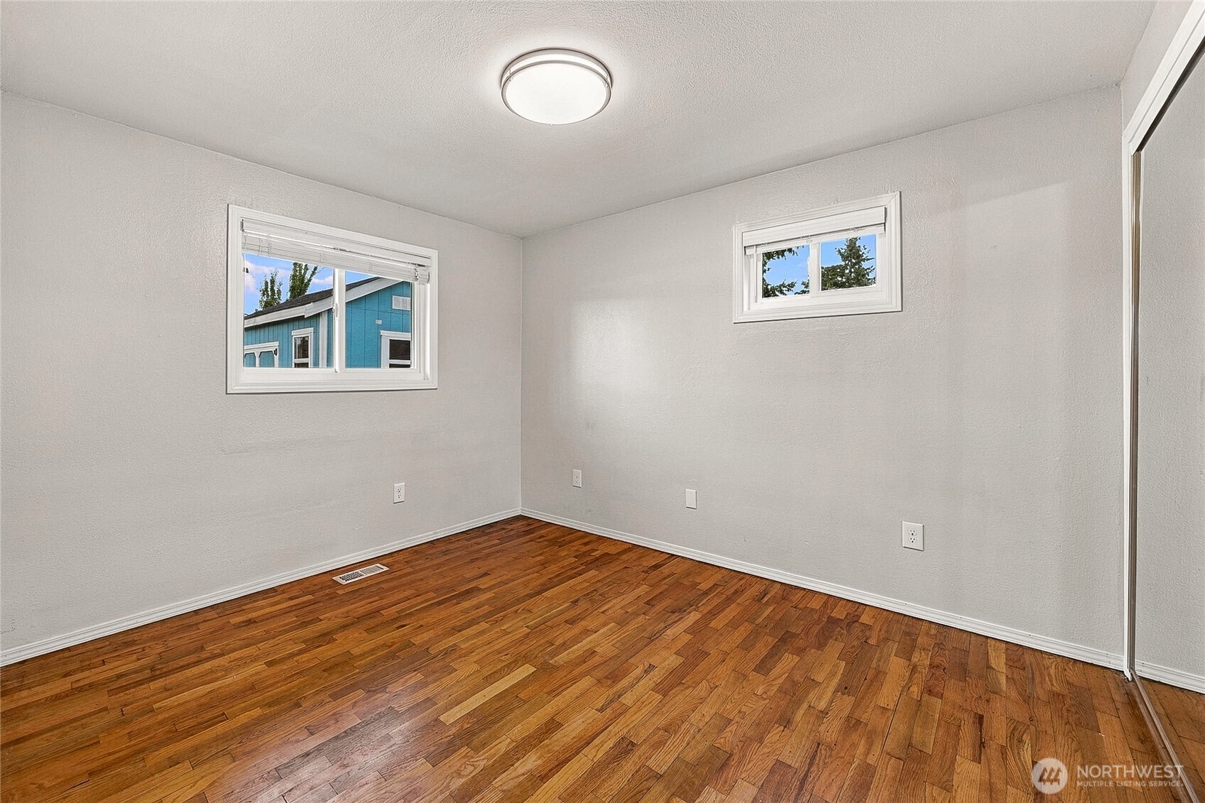 4314 N Highland Avenue Property Photo 12