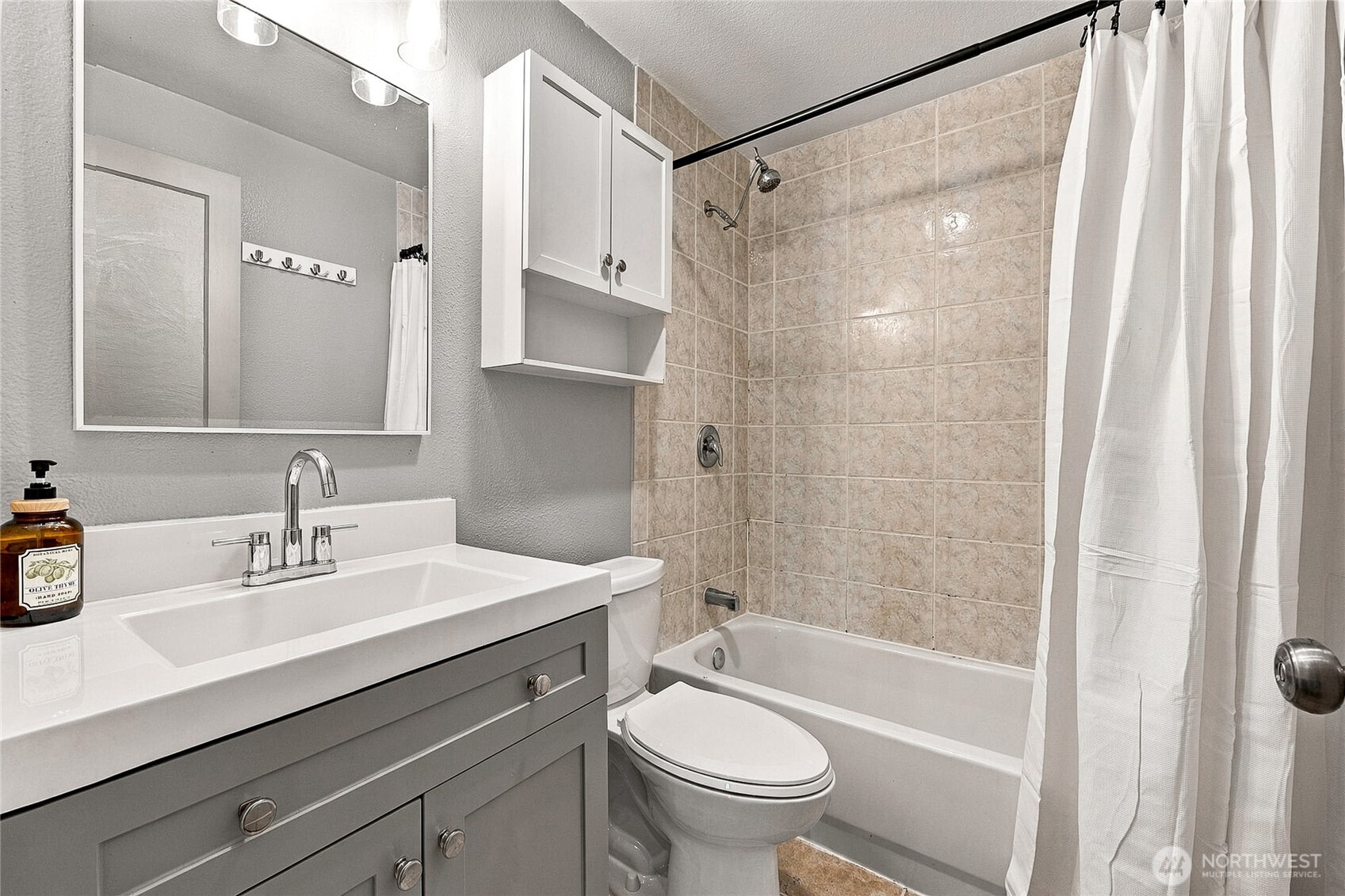 4314 N Highland Avenue Property Photo 13