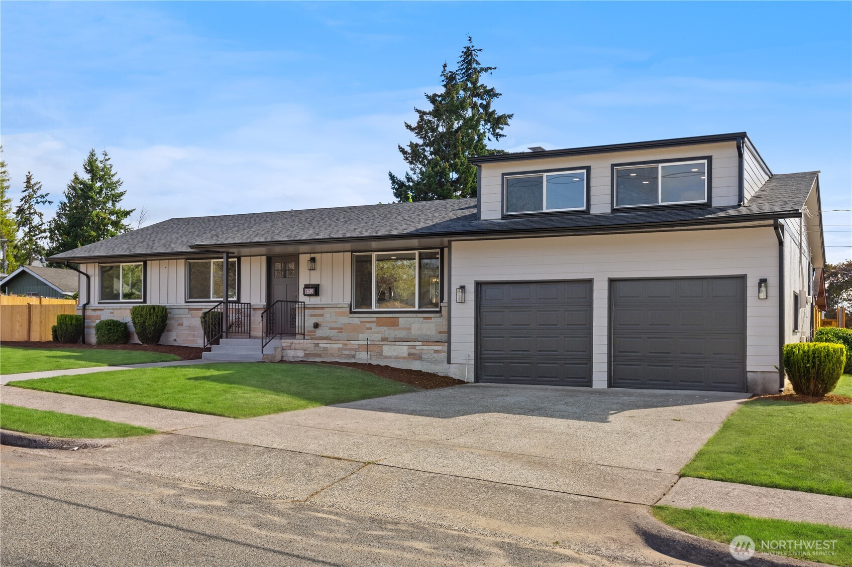 1712 S 76th Street Property Photo 3