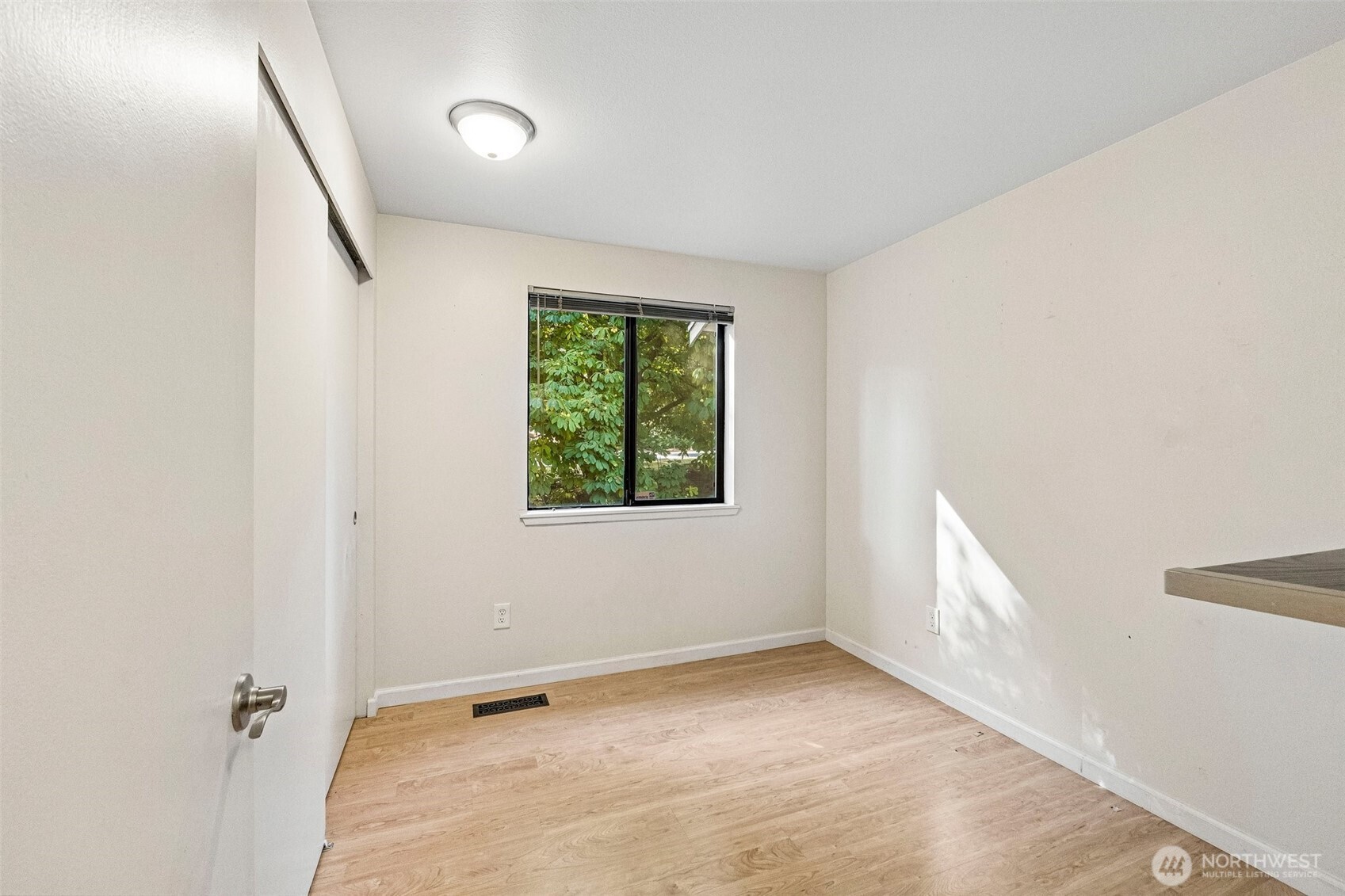 1632 Ne Perkins Way Property Photo 19