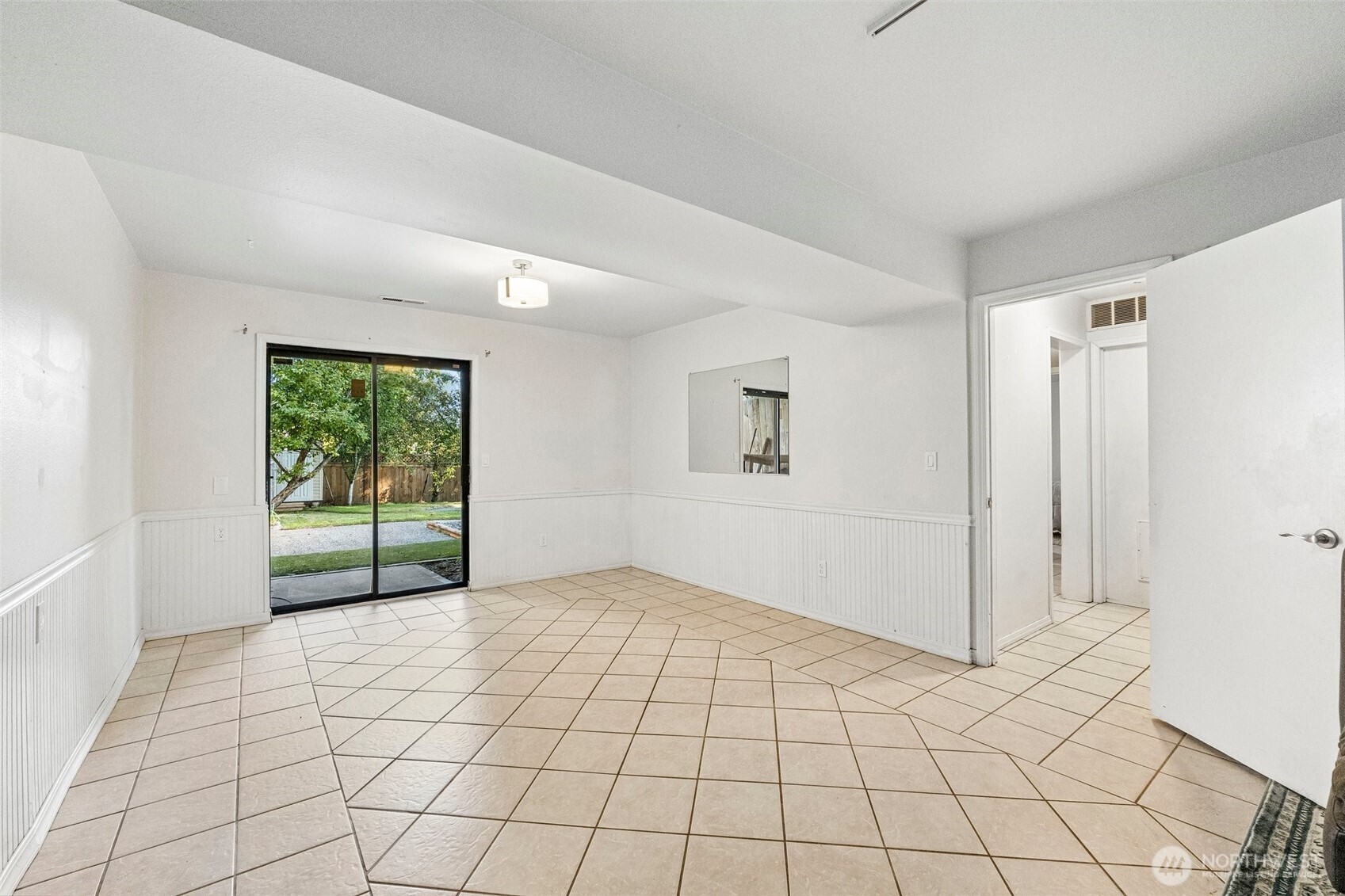 1632 Ne Perkins Way Property Photo 28