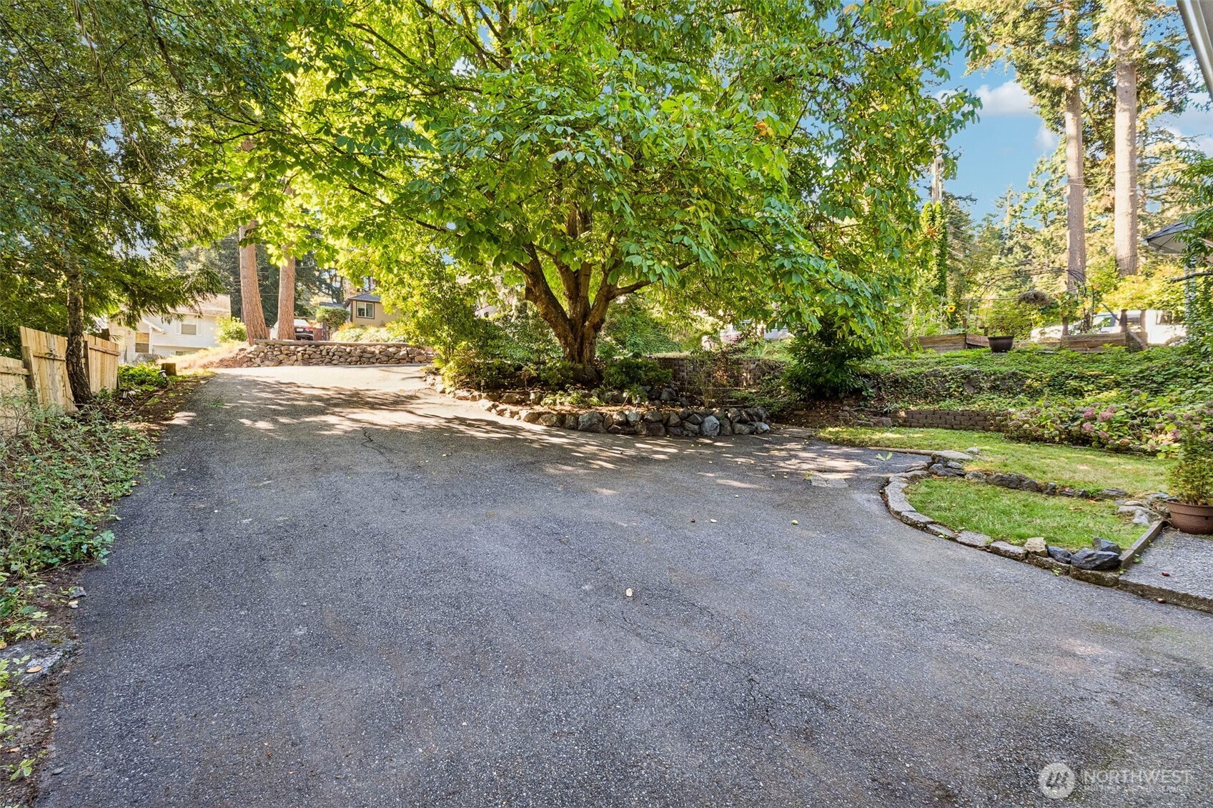 1632 Ne Perkins Way Property Photo 34