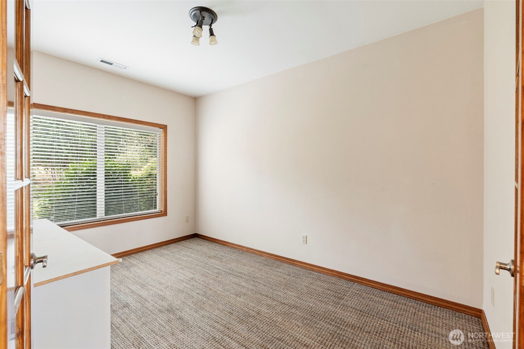 142 Nugget Drive Property Photo 8